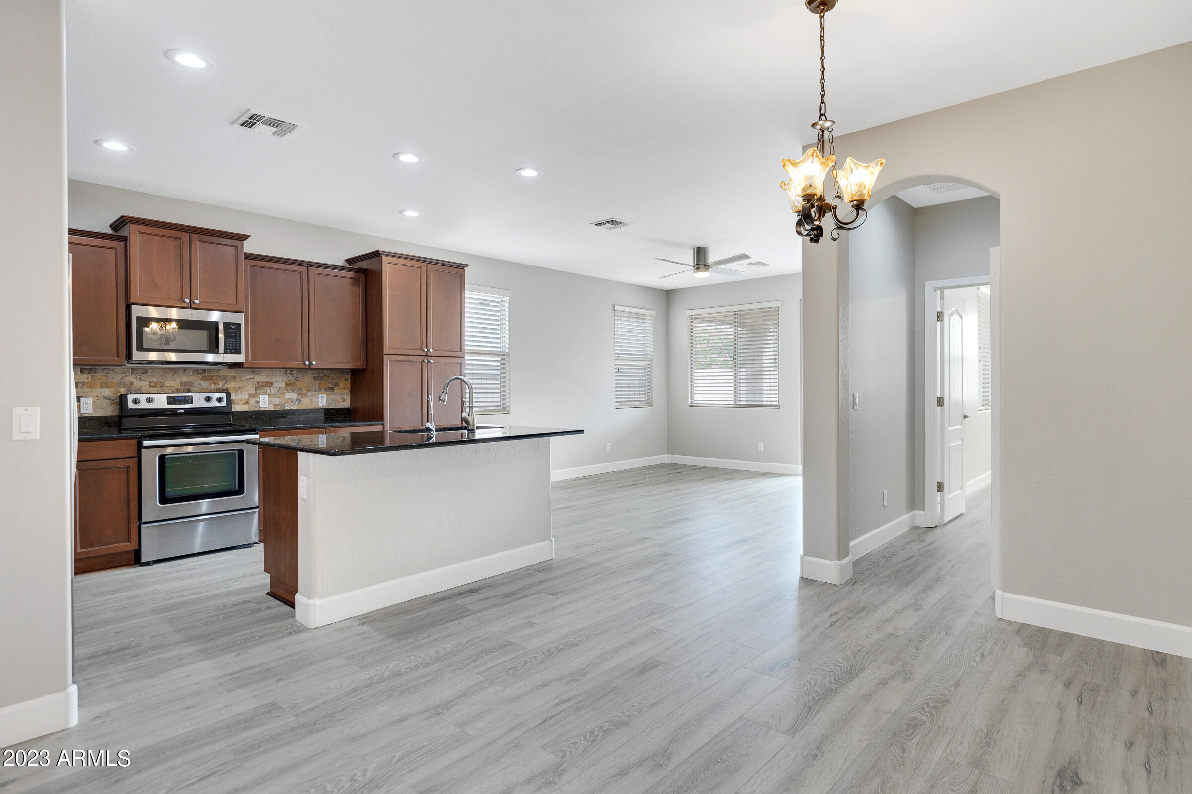 1469 S BUCKAROO Trail