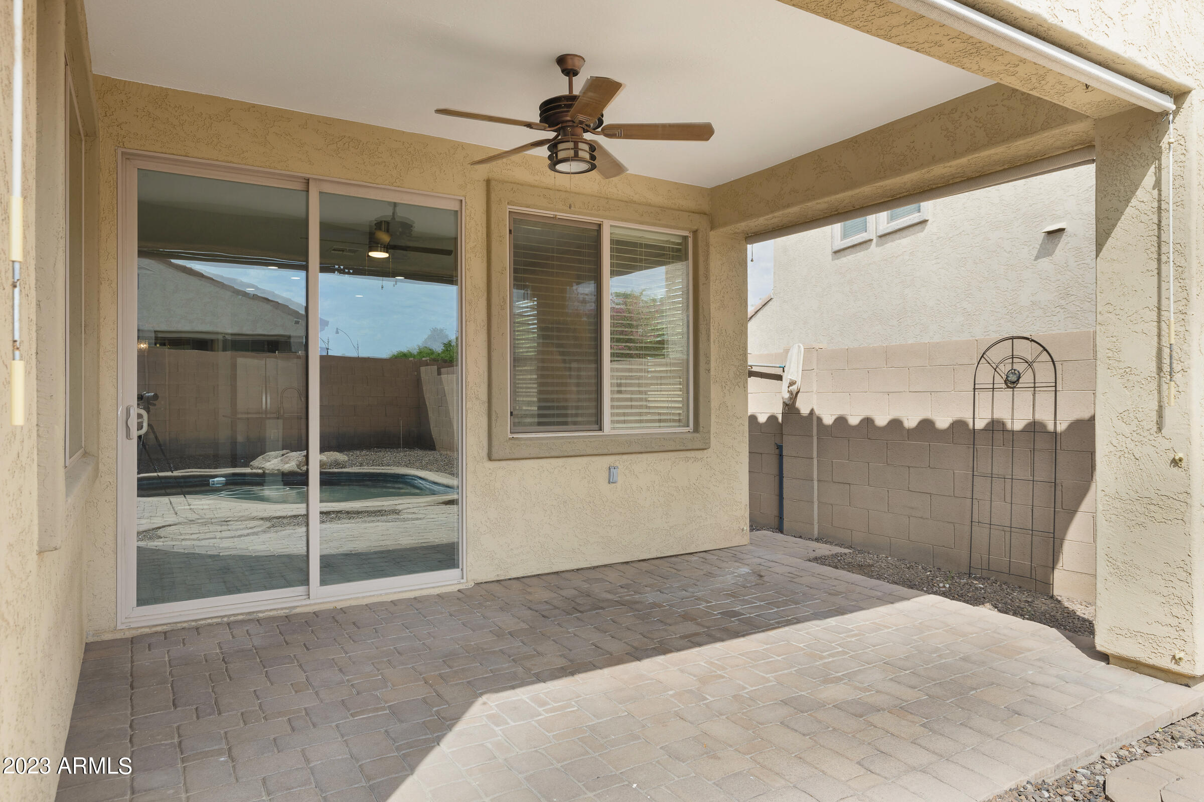 1469 S BUCKAROO Trail