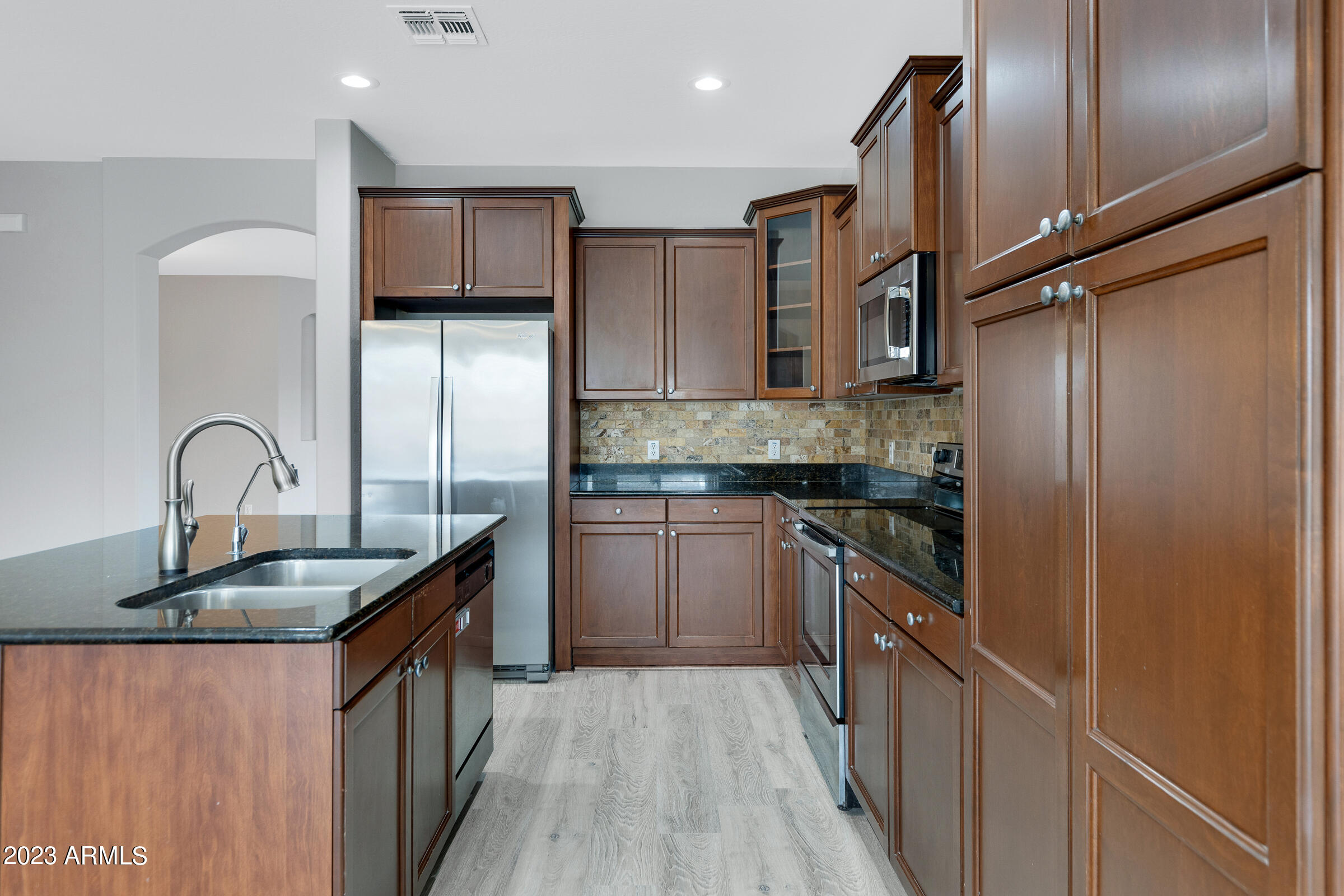 1469 S BUCKAROO Trail