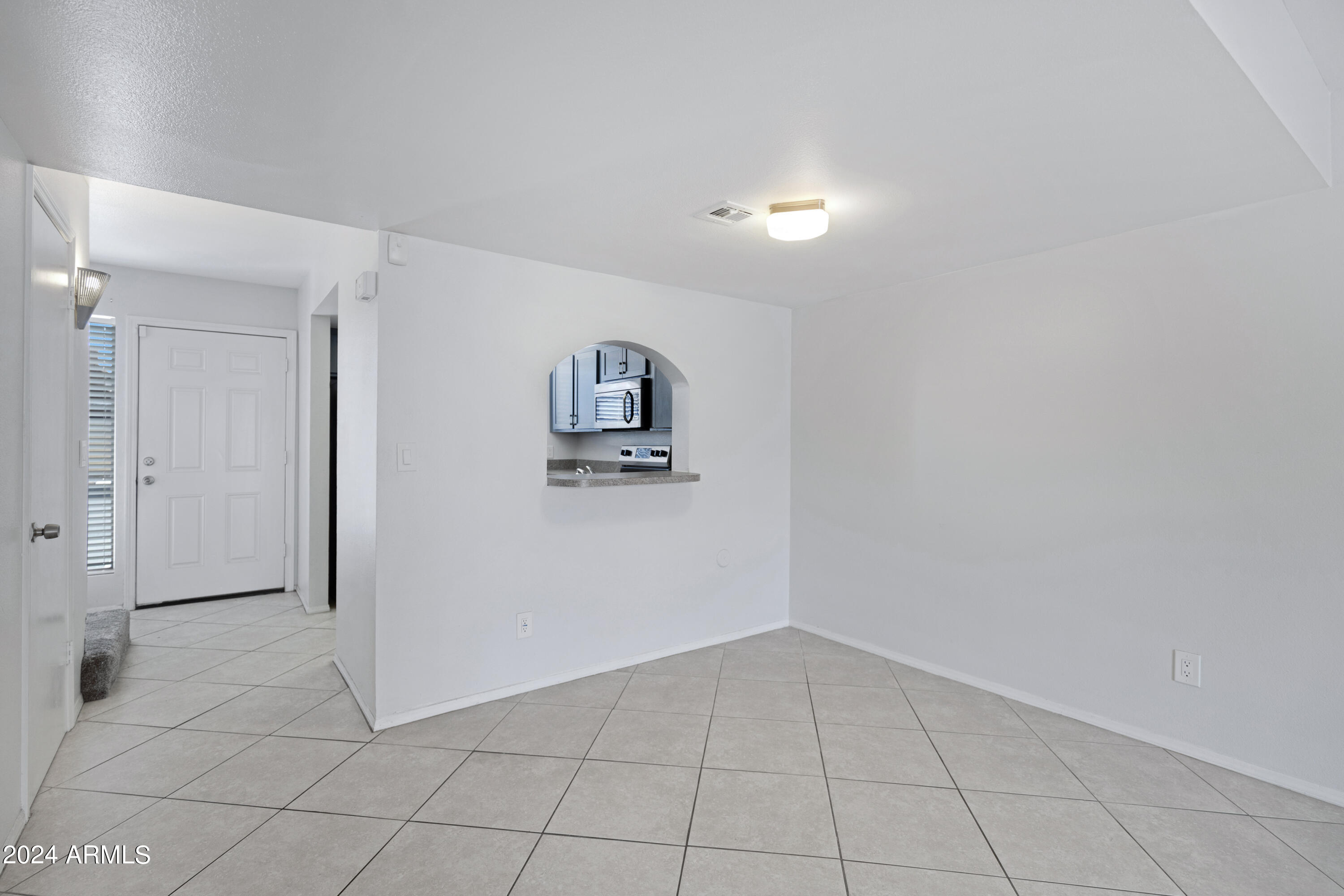 818 W 14TH Street