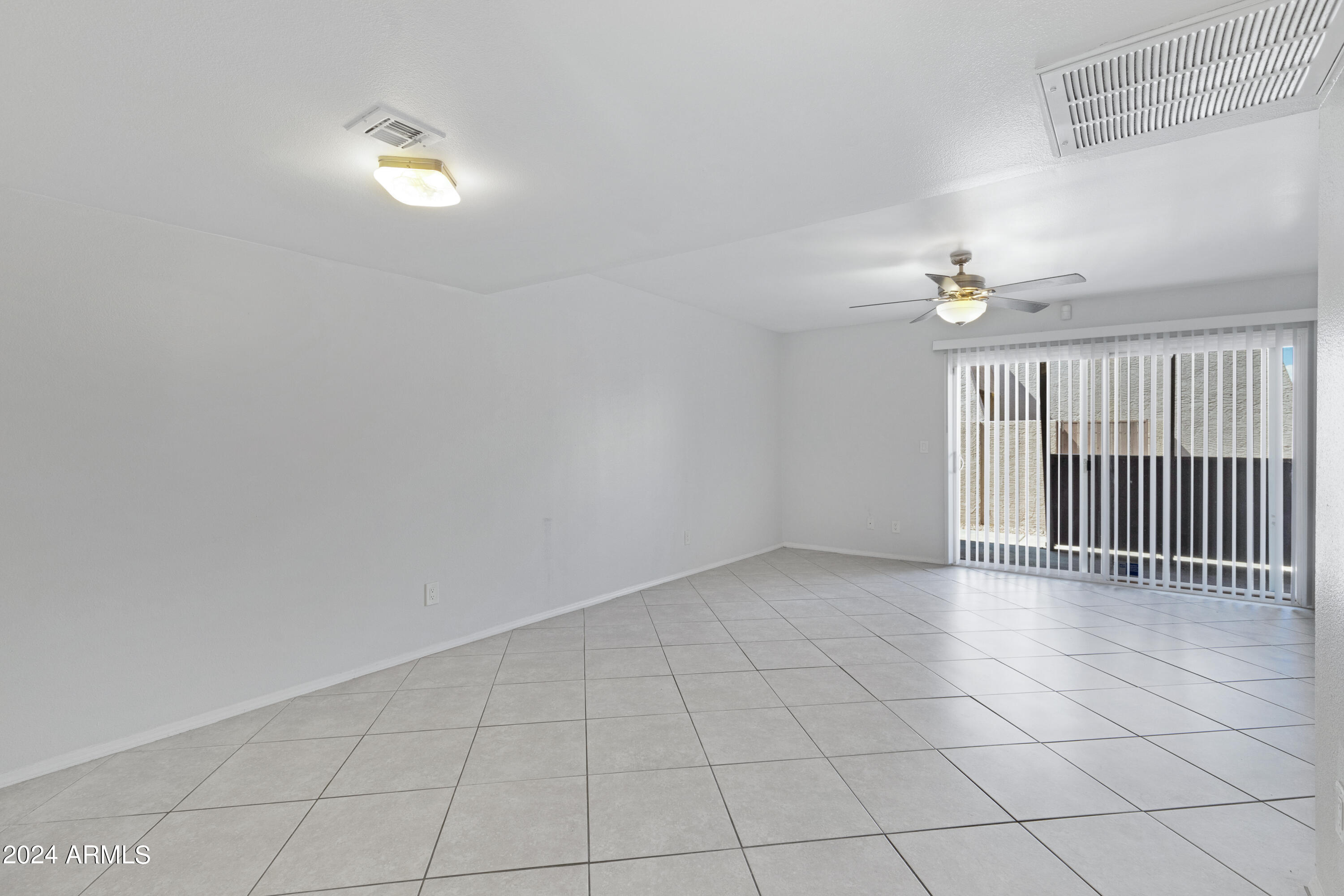 818 W 14TH Street