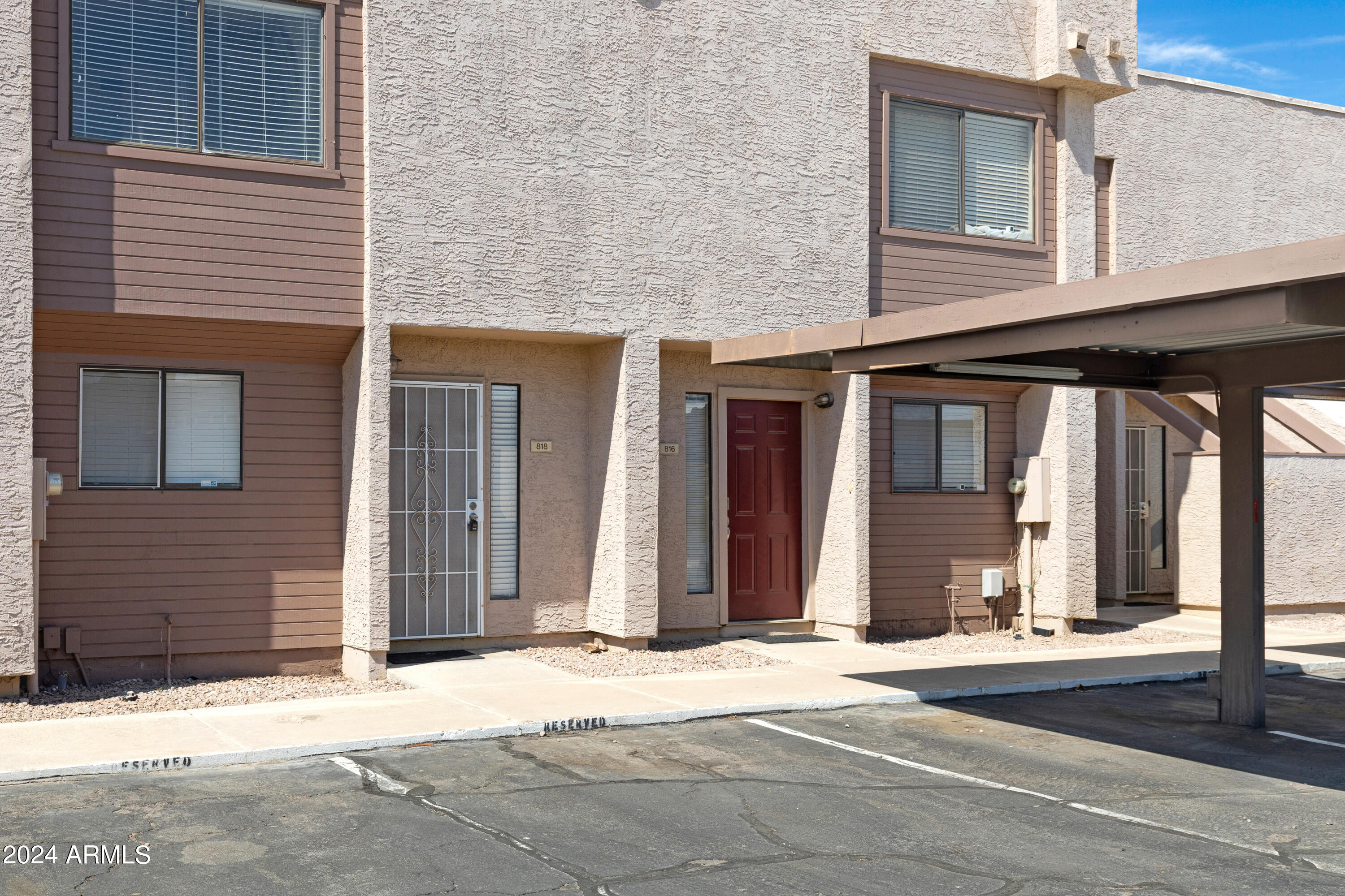 818 W 14TH Street