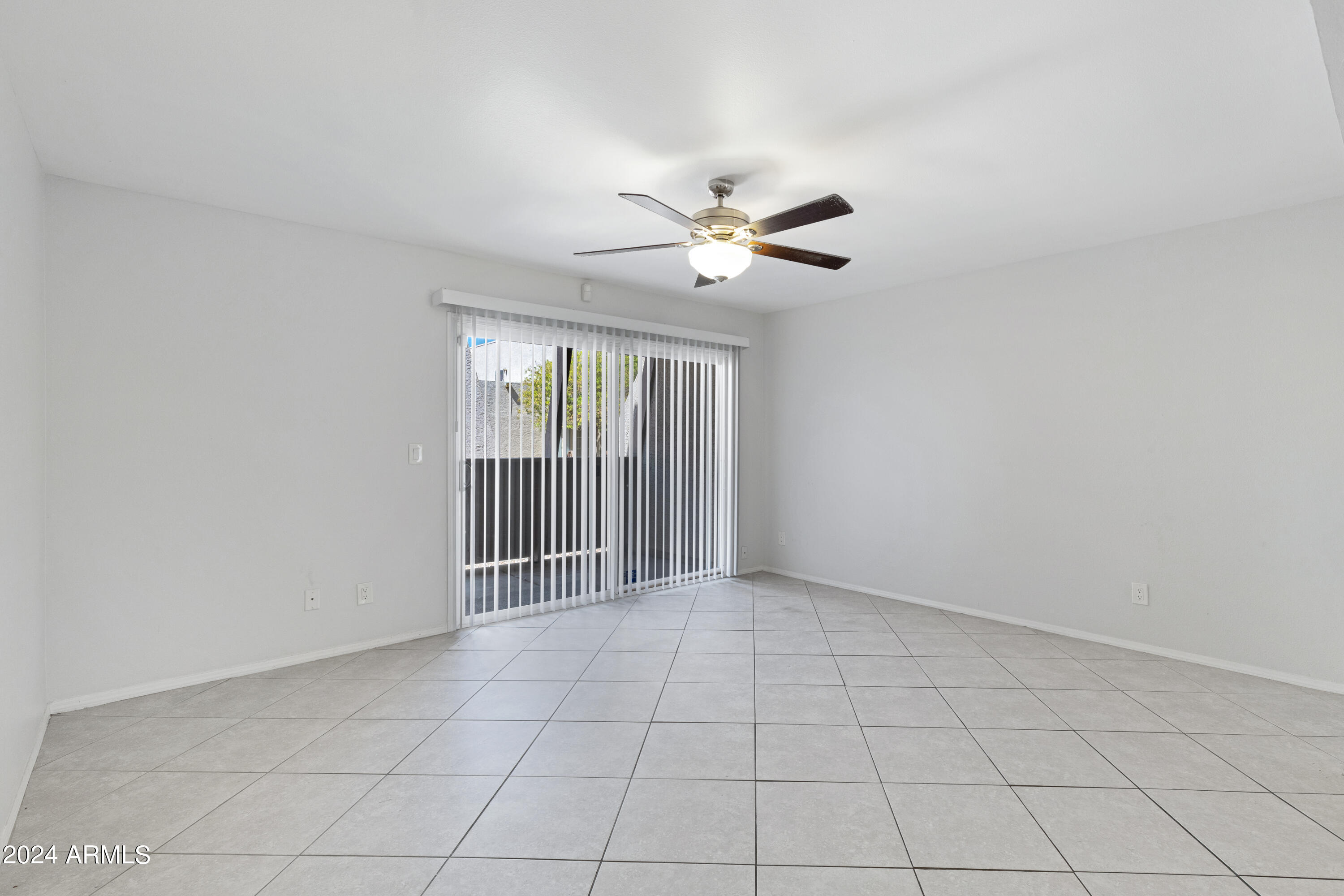 818 W 14TH Street