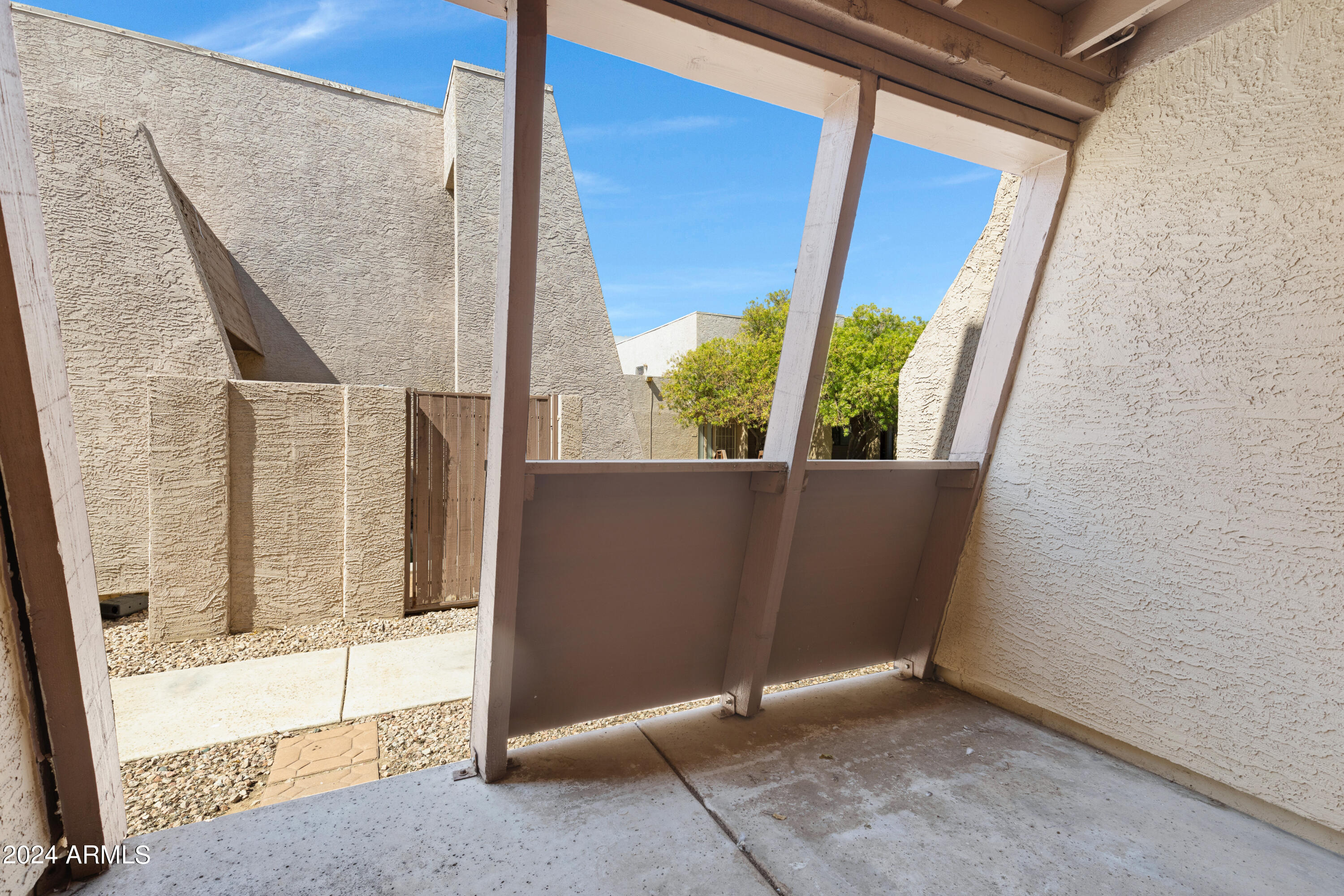 818 W 14TH Street