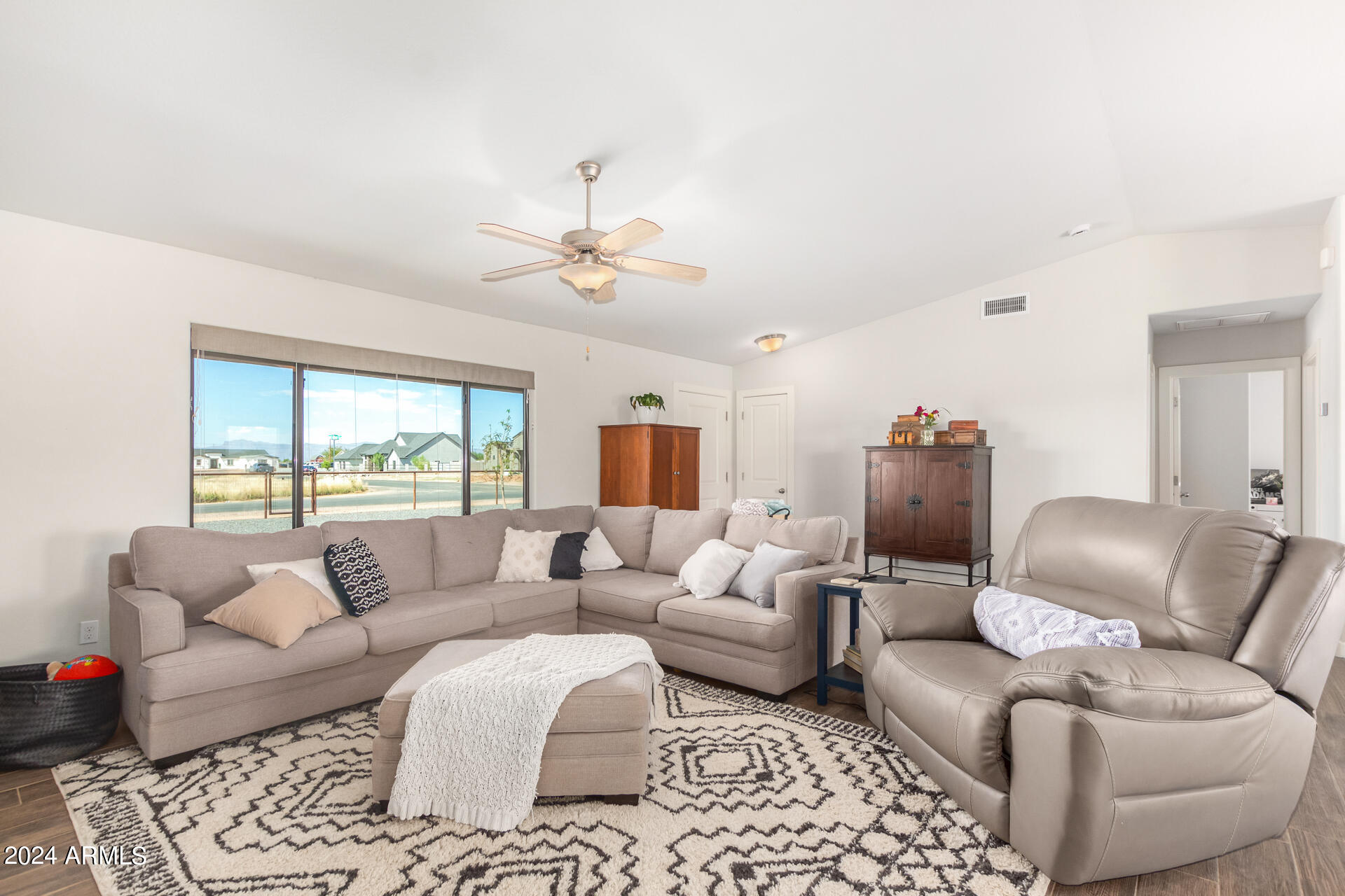 6065 E RED BIRD Lane