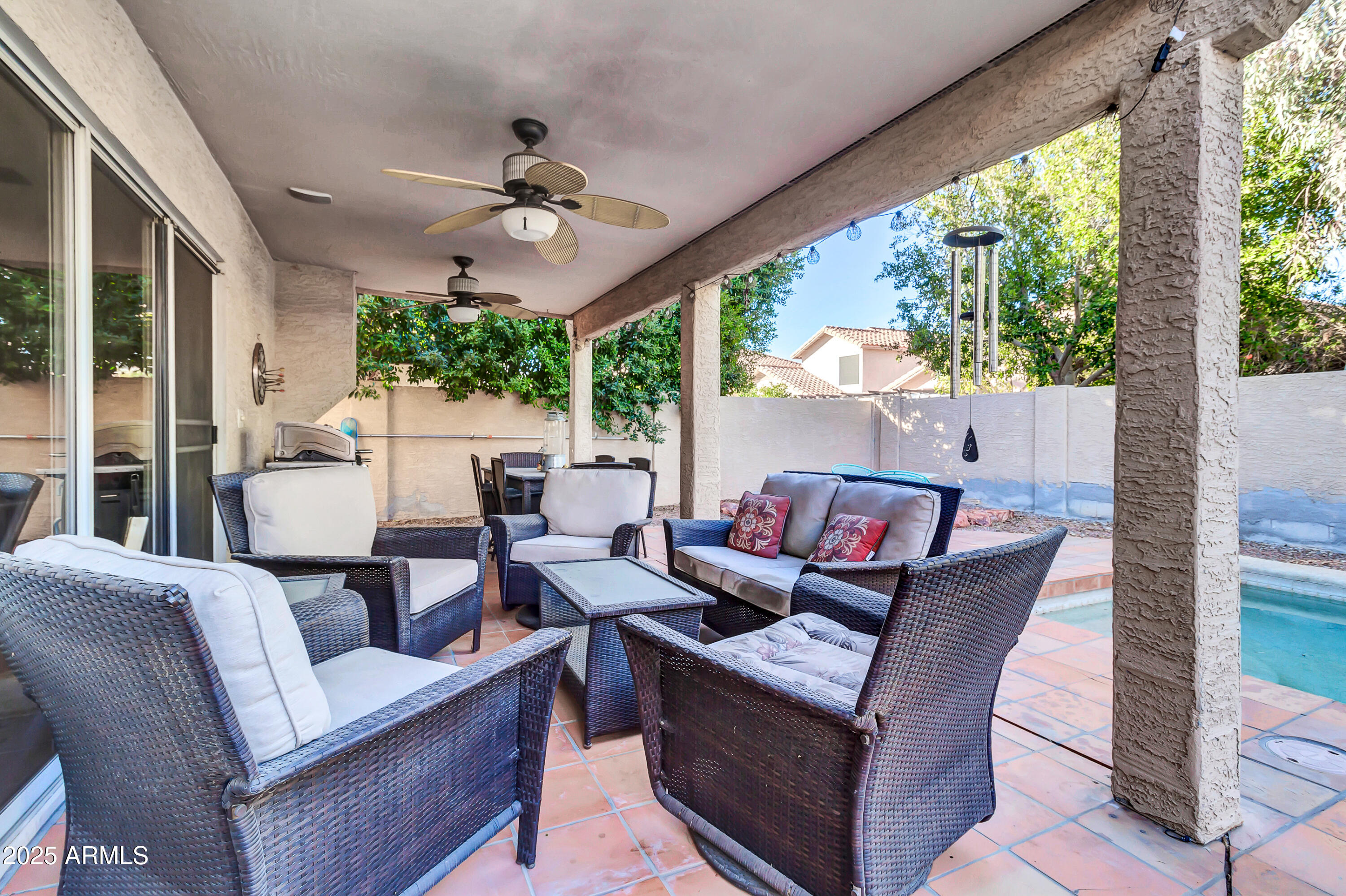 910 W SAN MATEO Court
