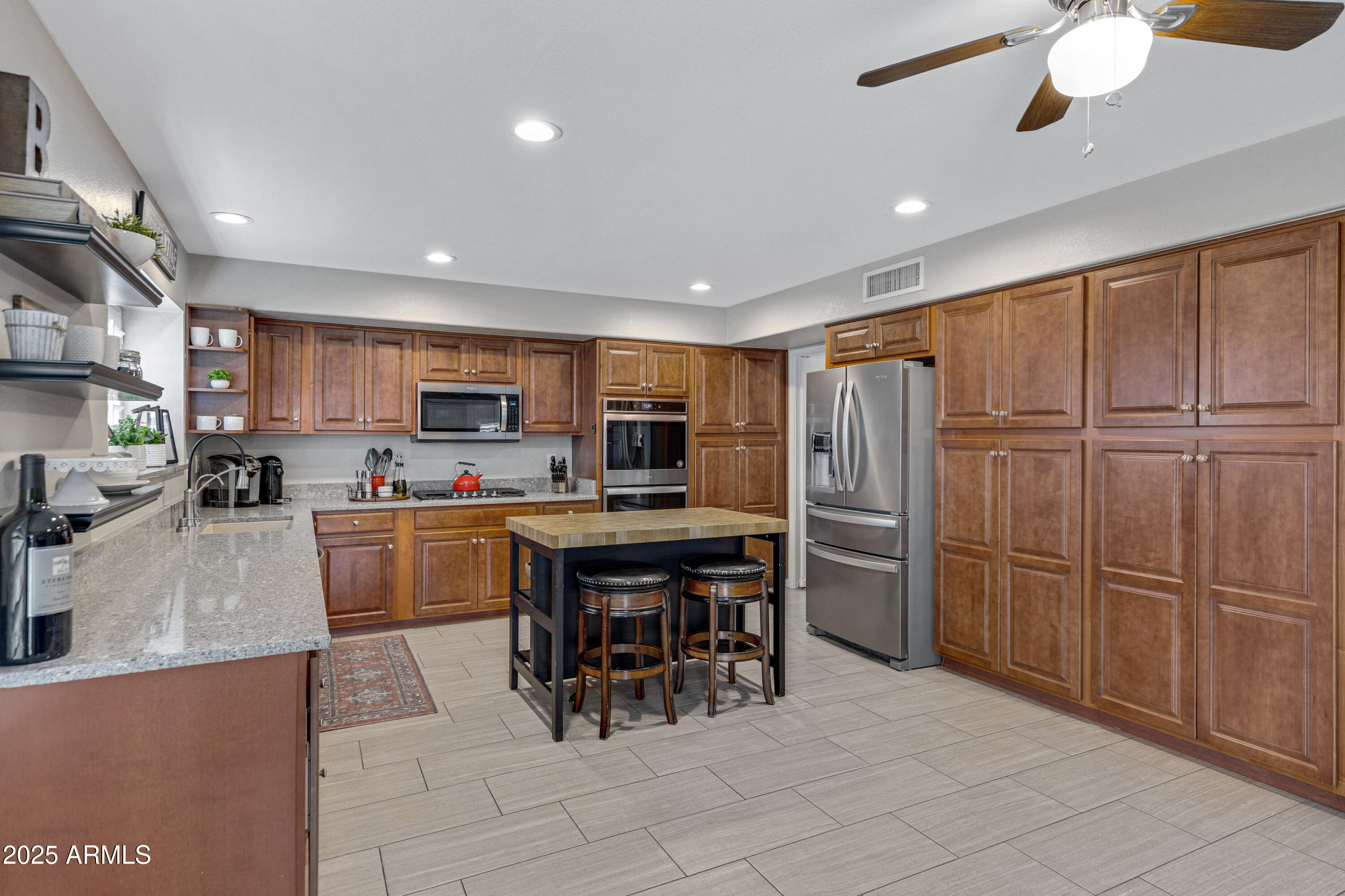 223 S DAISY Lane