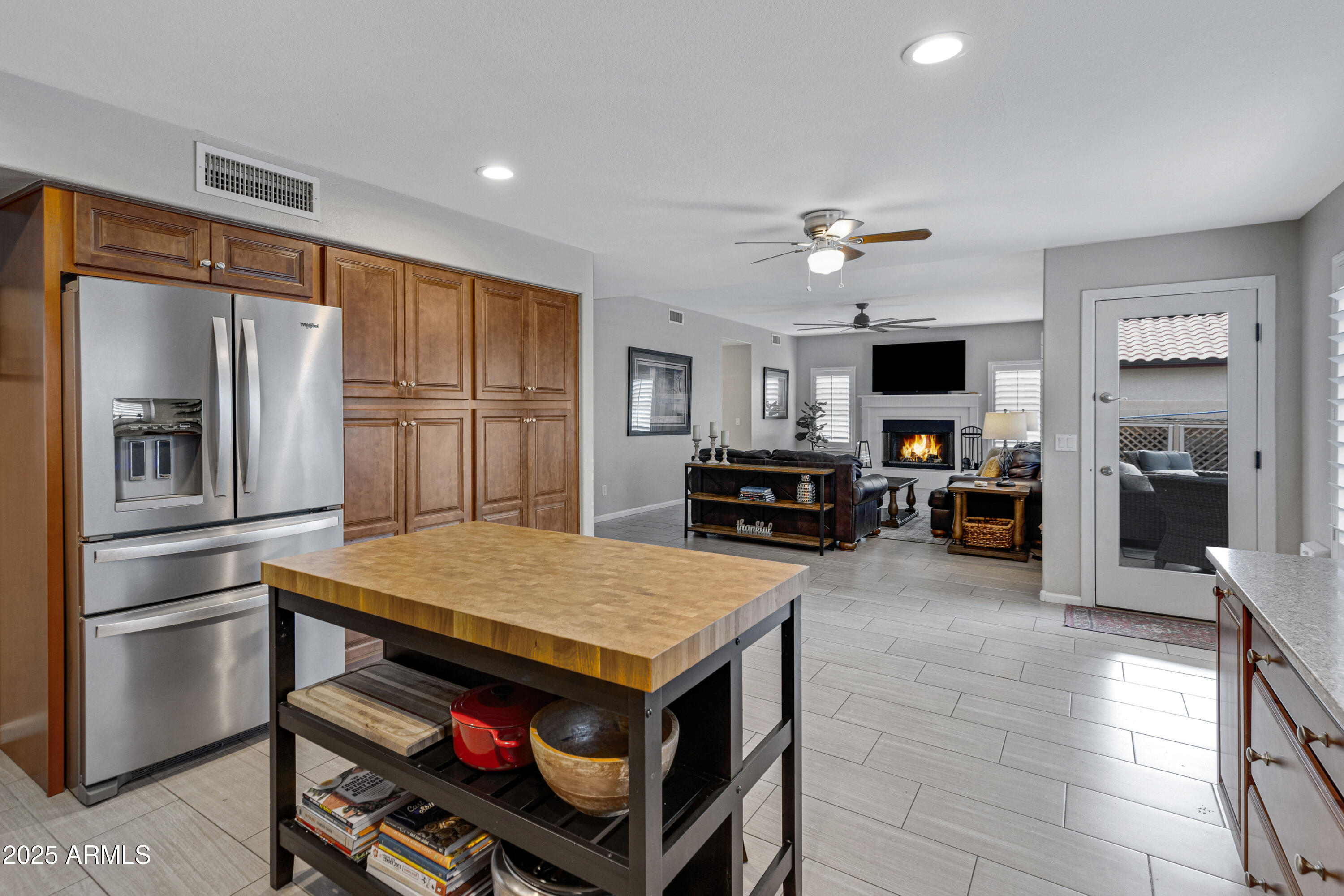 223 S DAISY Lane
