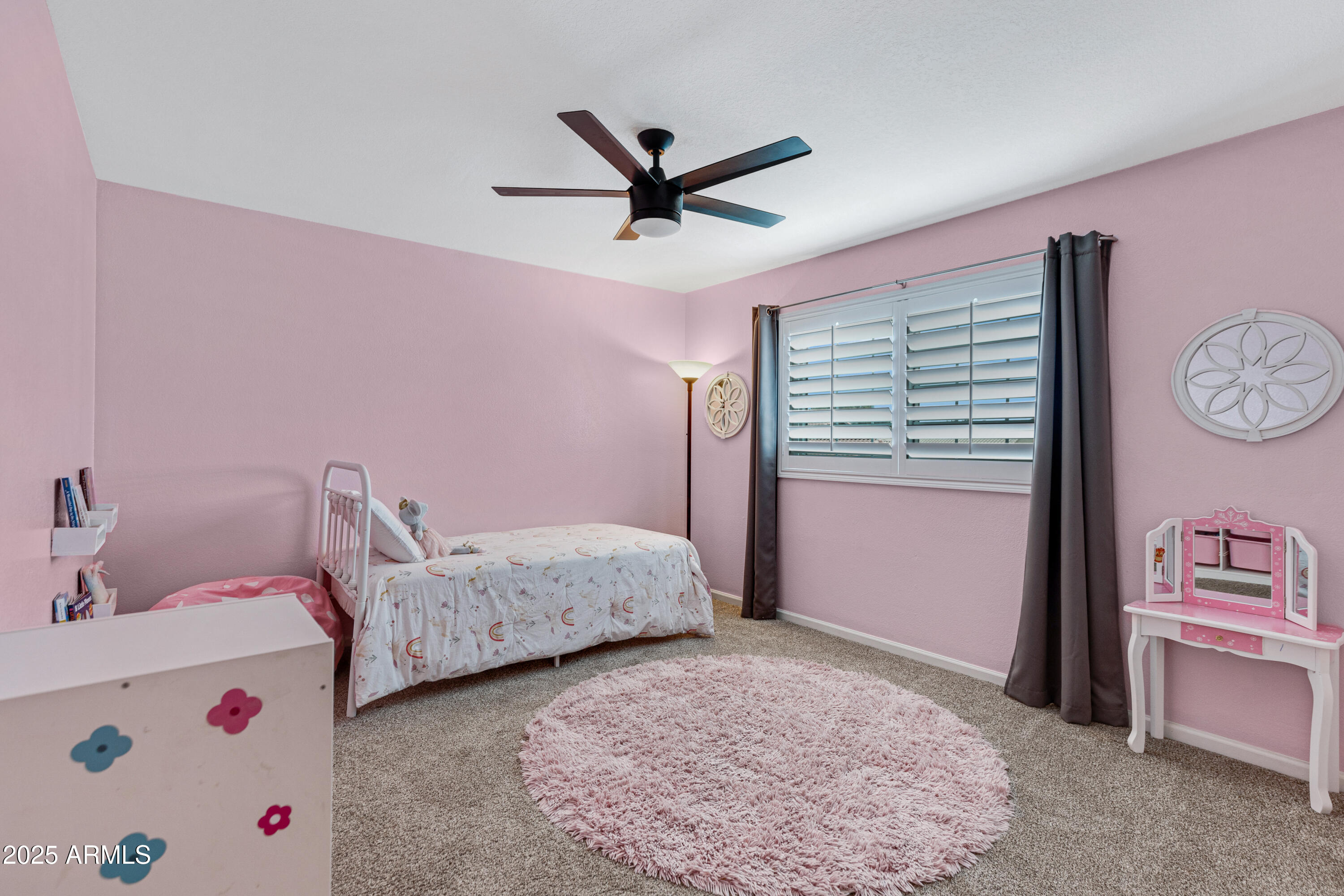 223 S DAISY Lane