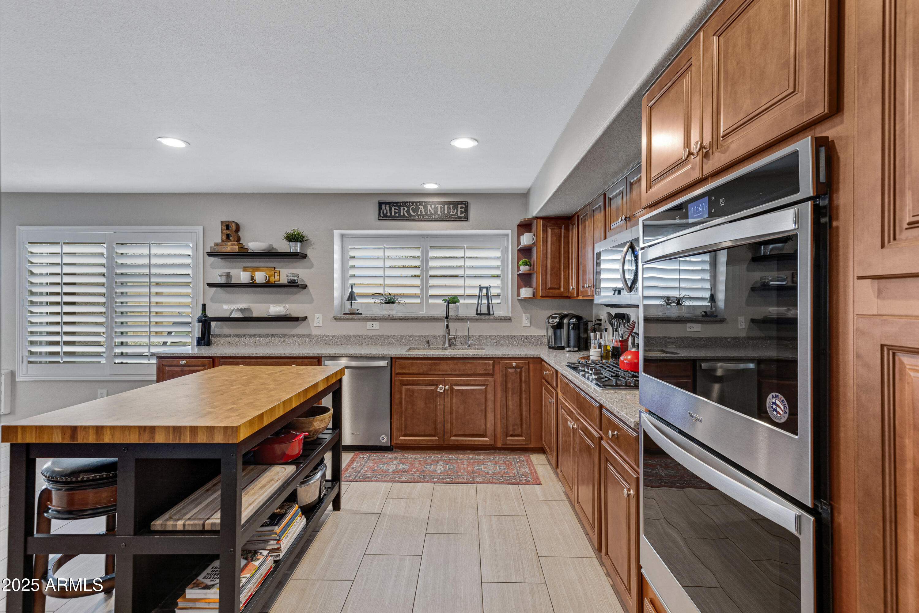 223 S DAISY Lane