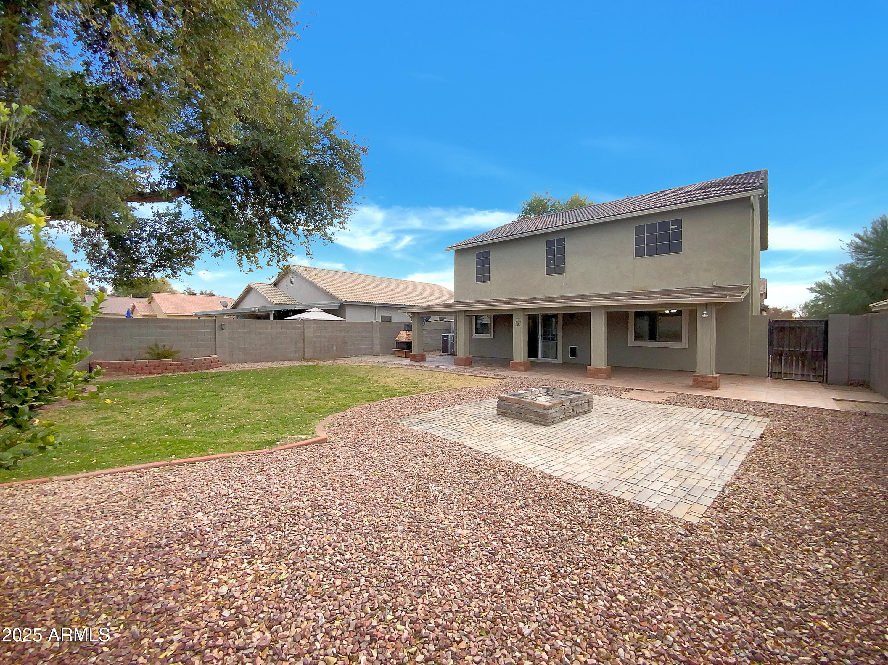 2028 E LIPIZZAN Drive