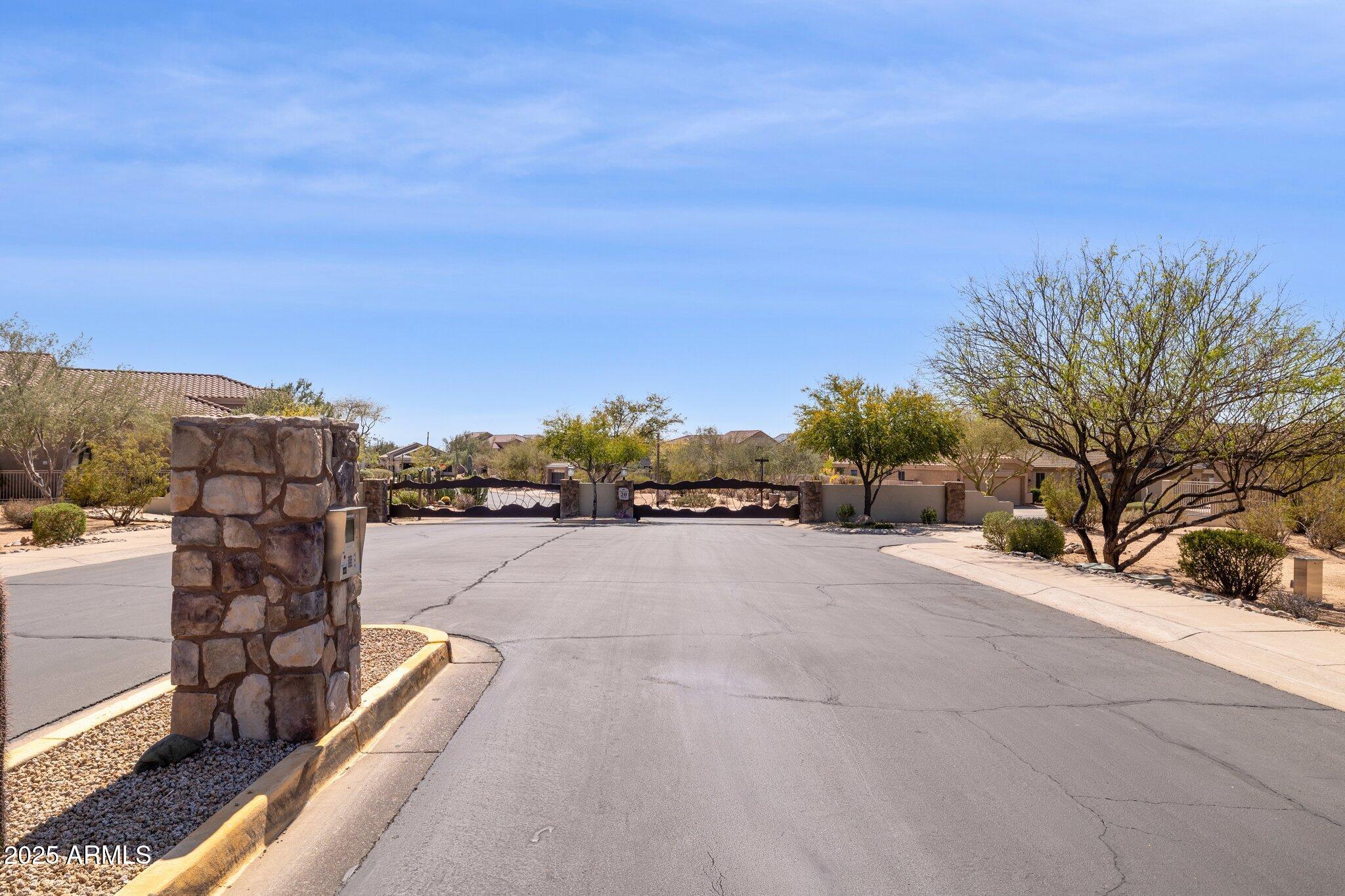 4308 E SMOKEHOUSE Trail