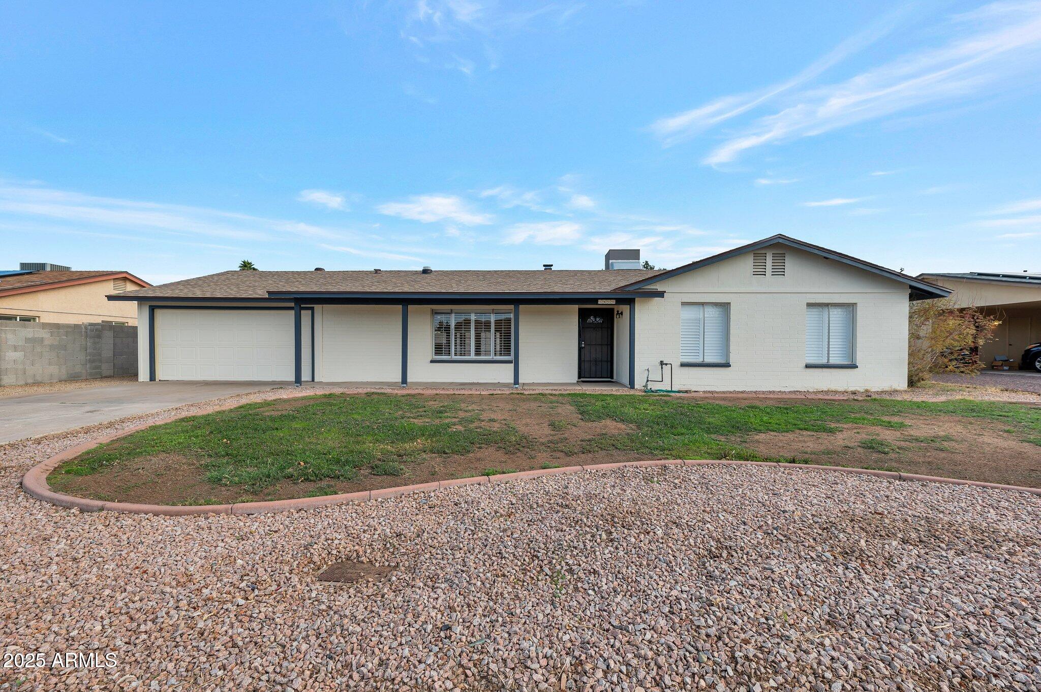 1410 W MORROW Drive