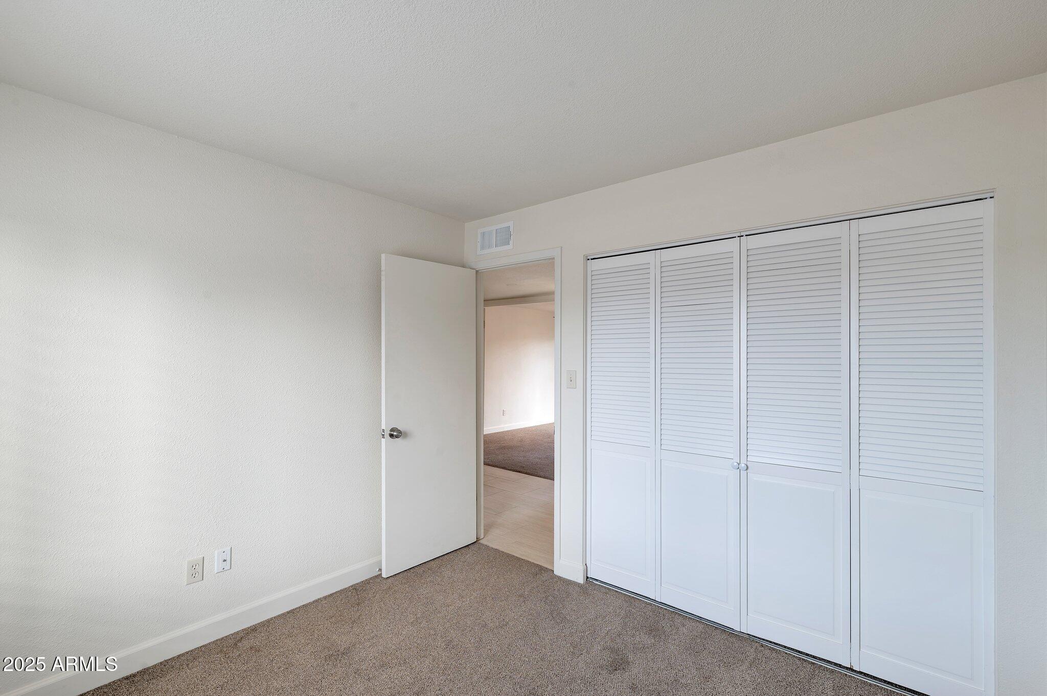 1410 W MORROW Drive