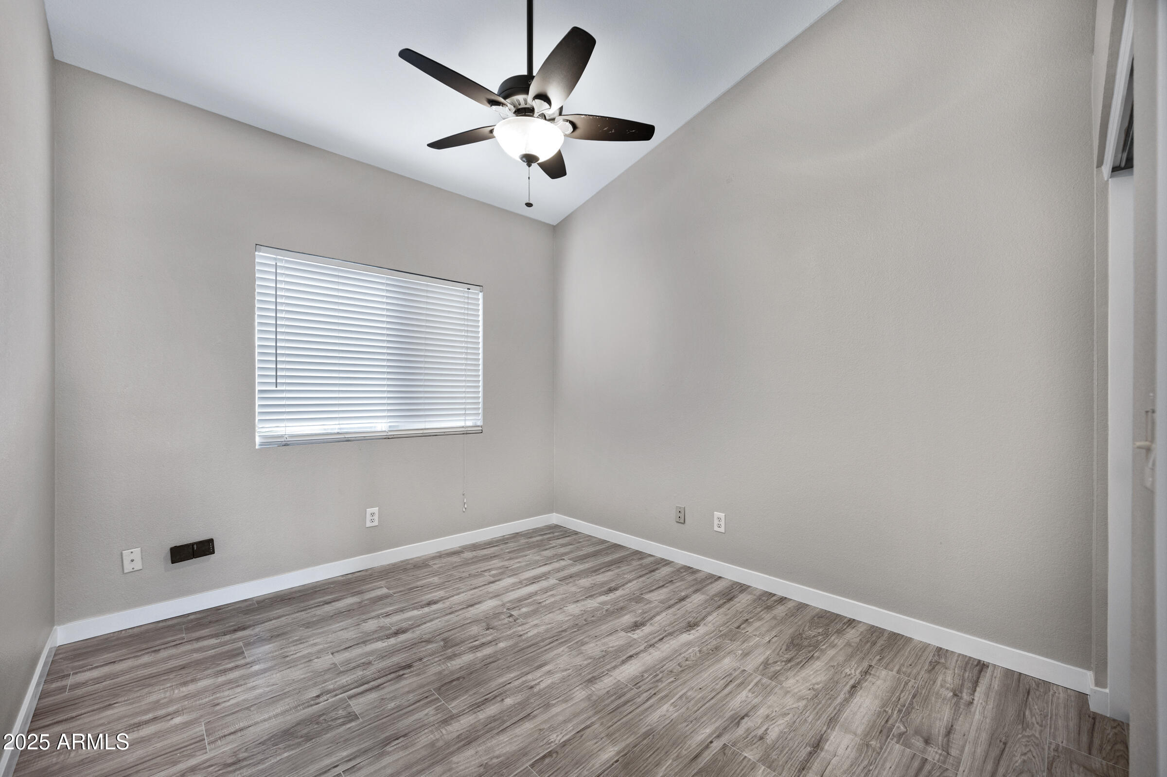 115 W EL FREDA Road