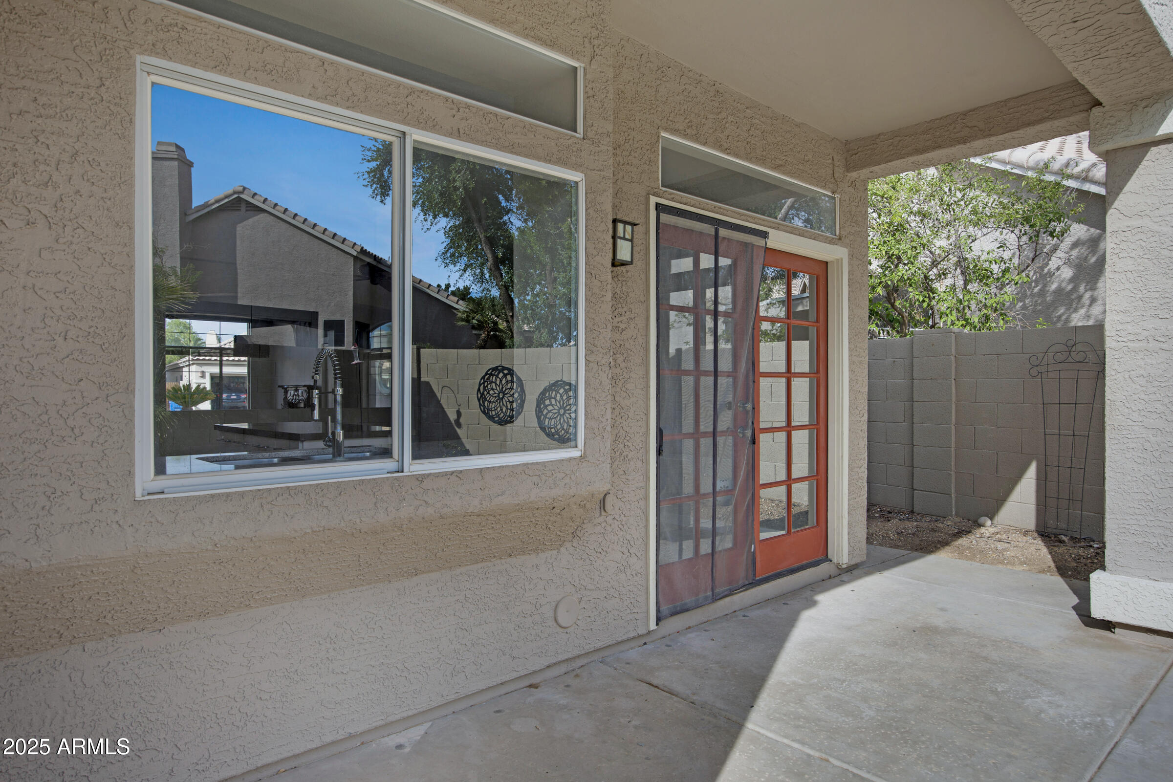 115 W EL FREDA Road