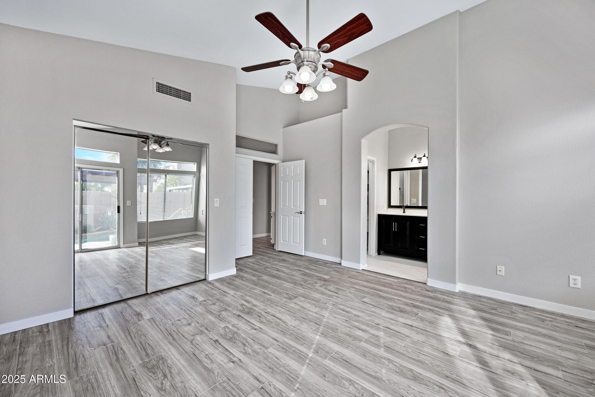 115 W EL FREDA Road