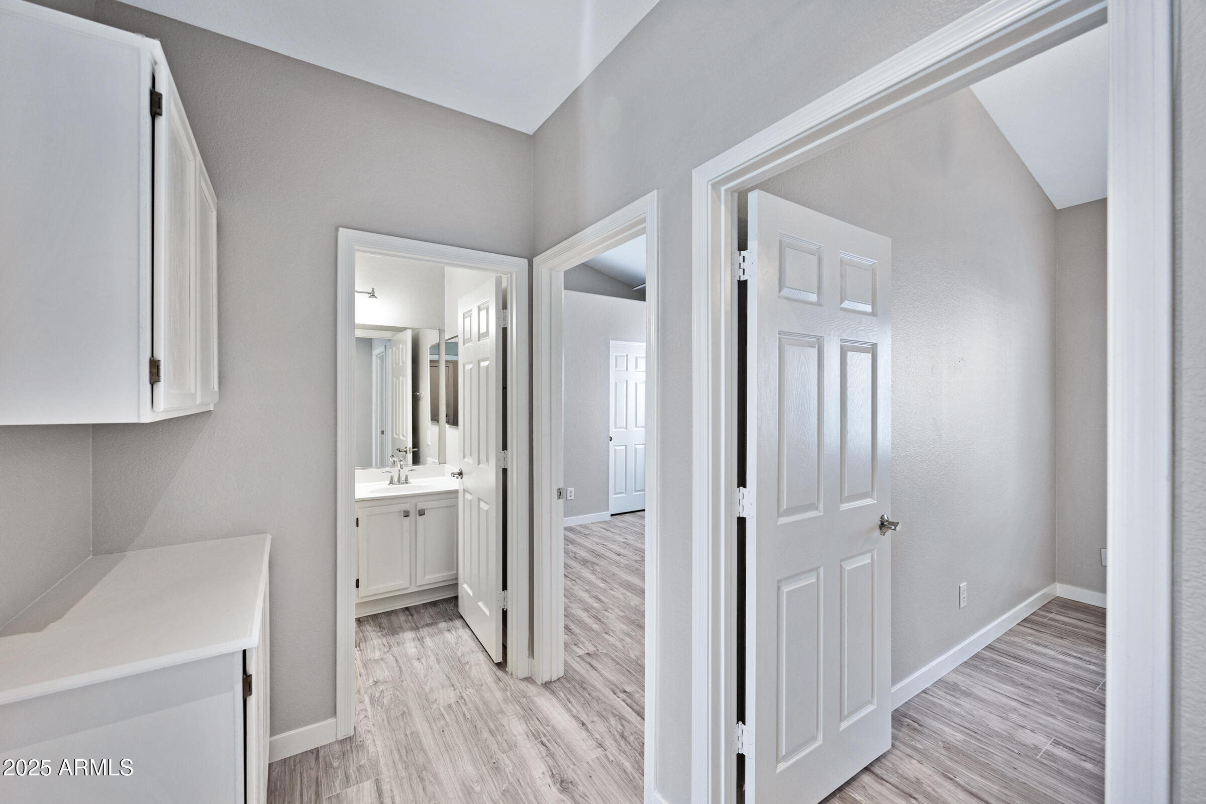 115 W EL FREDA Road