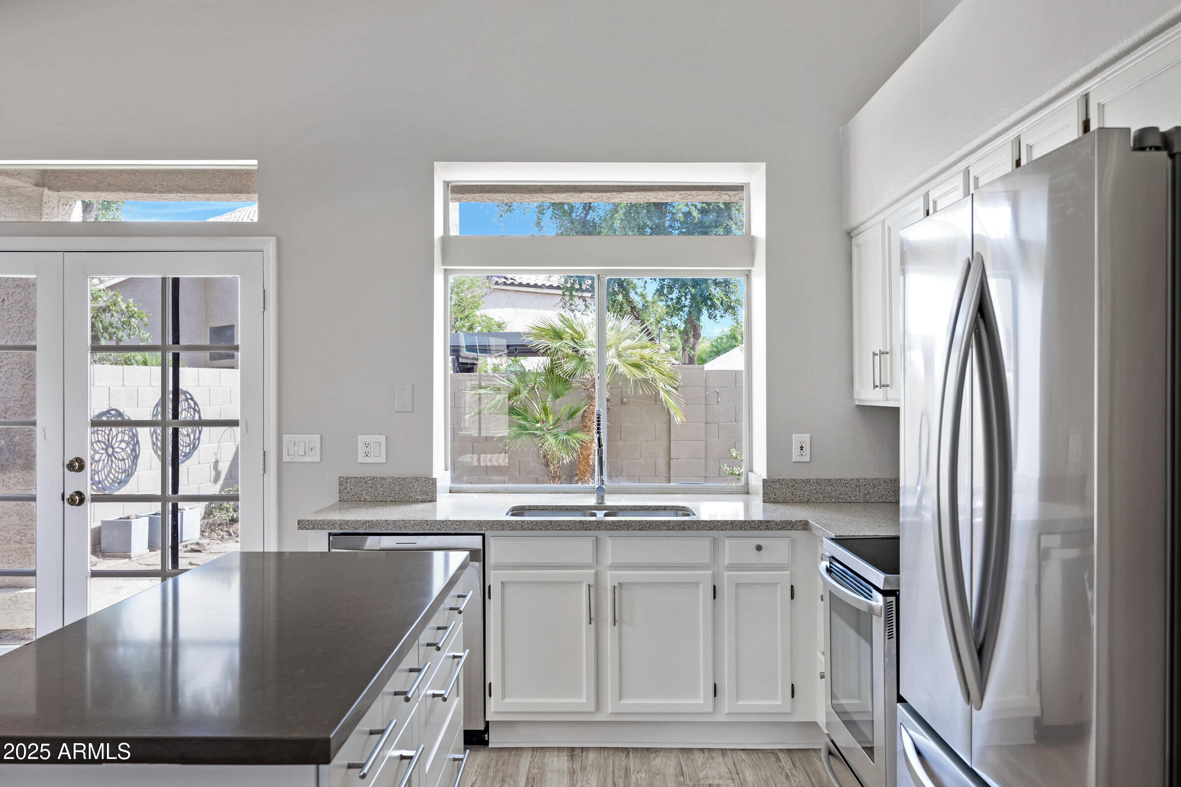 115 W EL FREDA Road