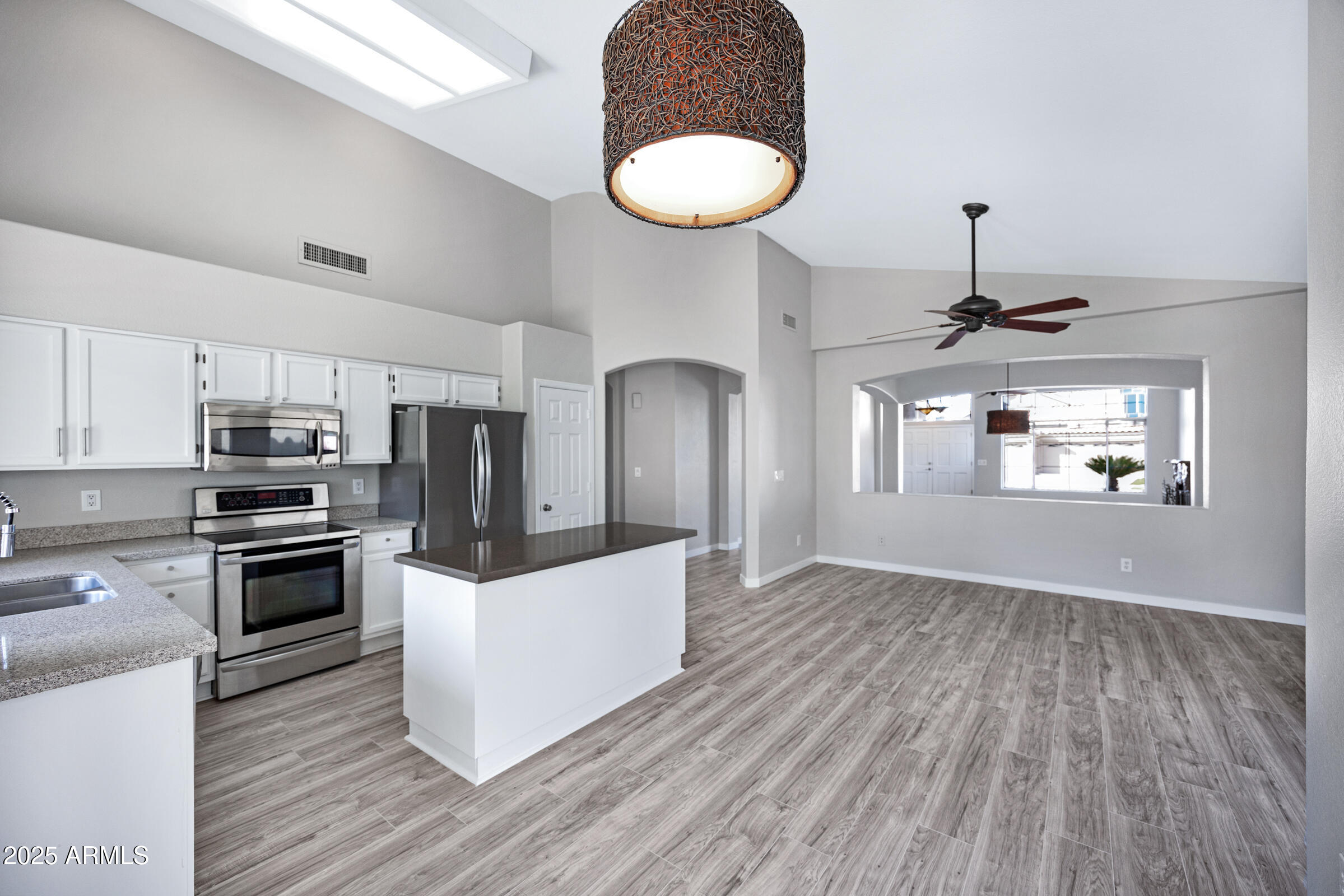 115 W EL FREDA Road