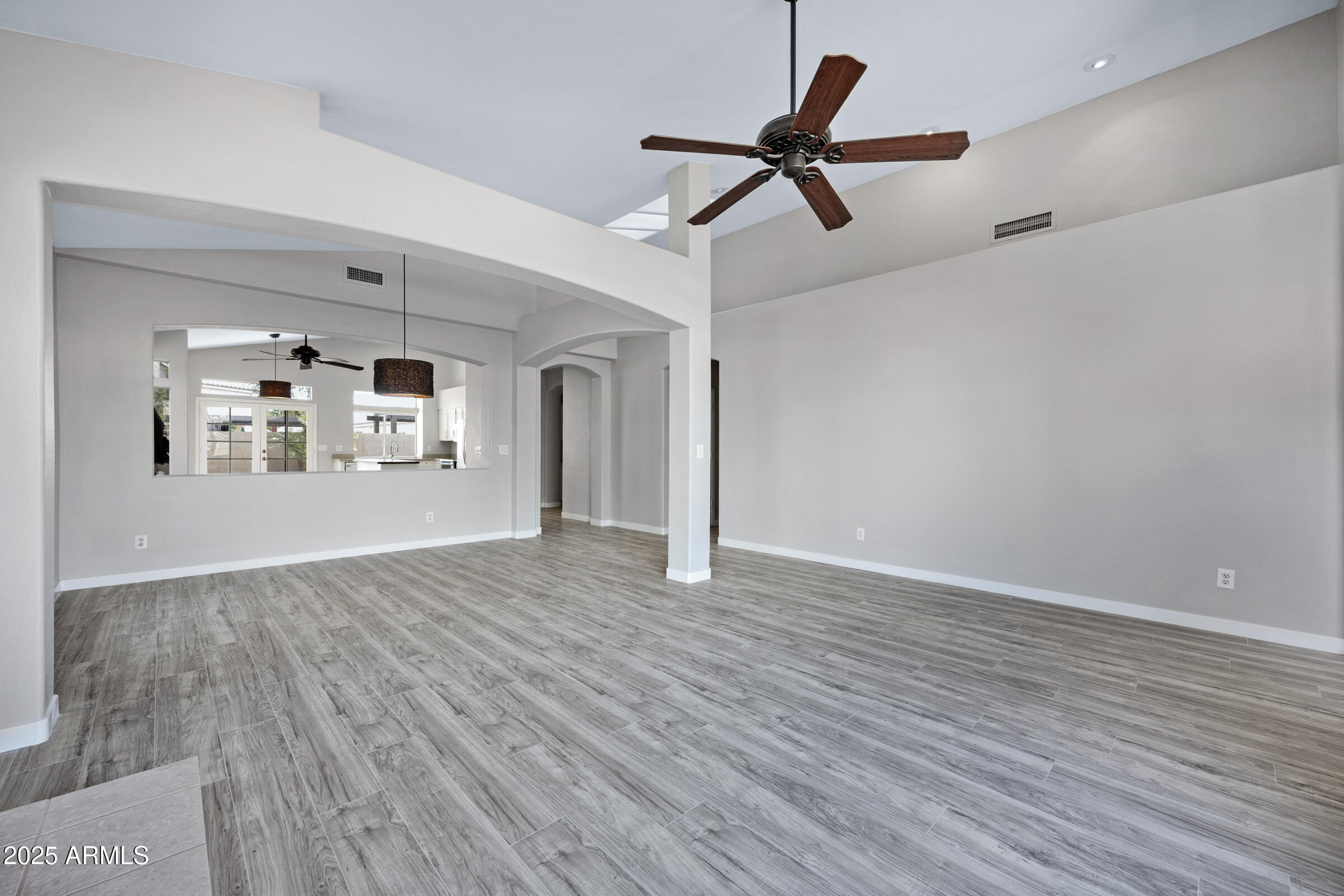 115 W EL FREDA Road