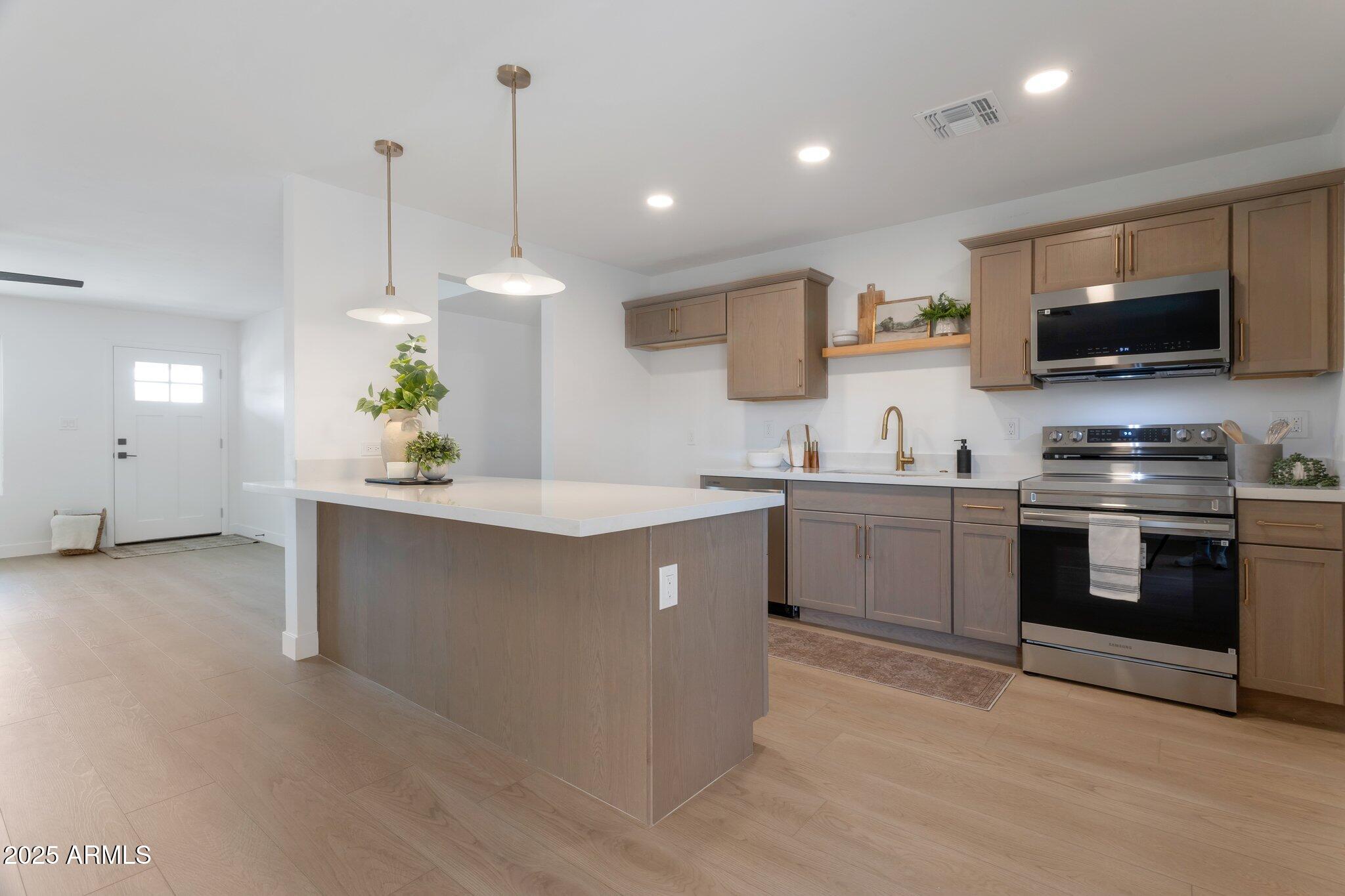 1205 W 7TH Street