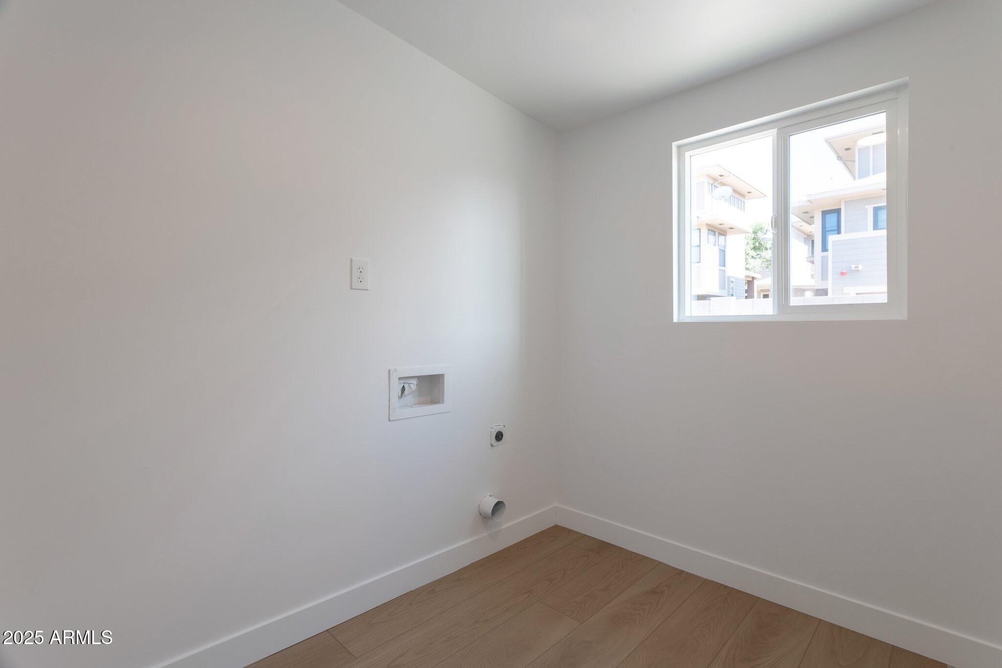 1205 W 7TH Street