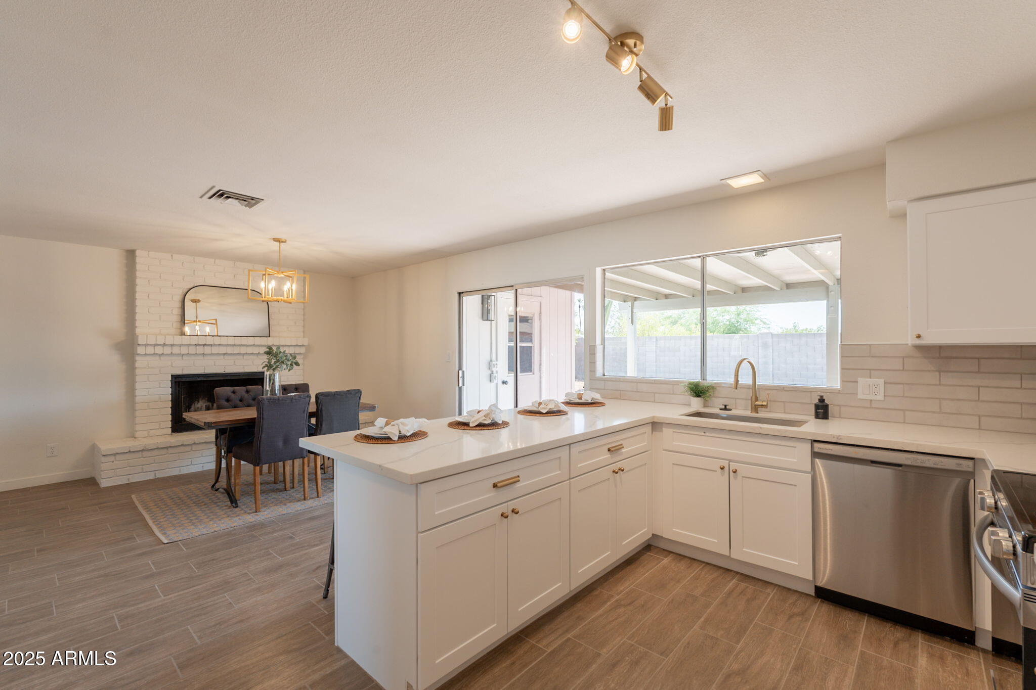 3118 S LOS ALTOS Drive