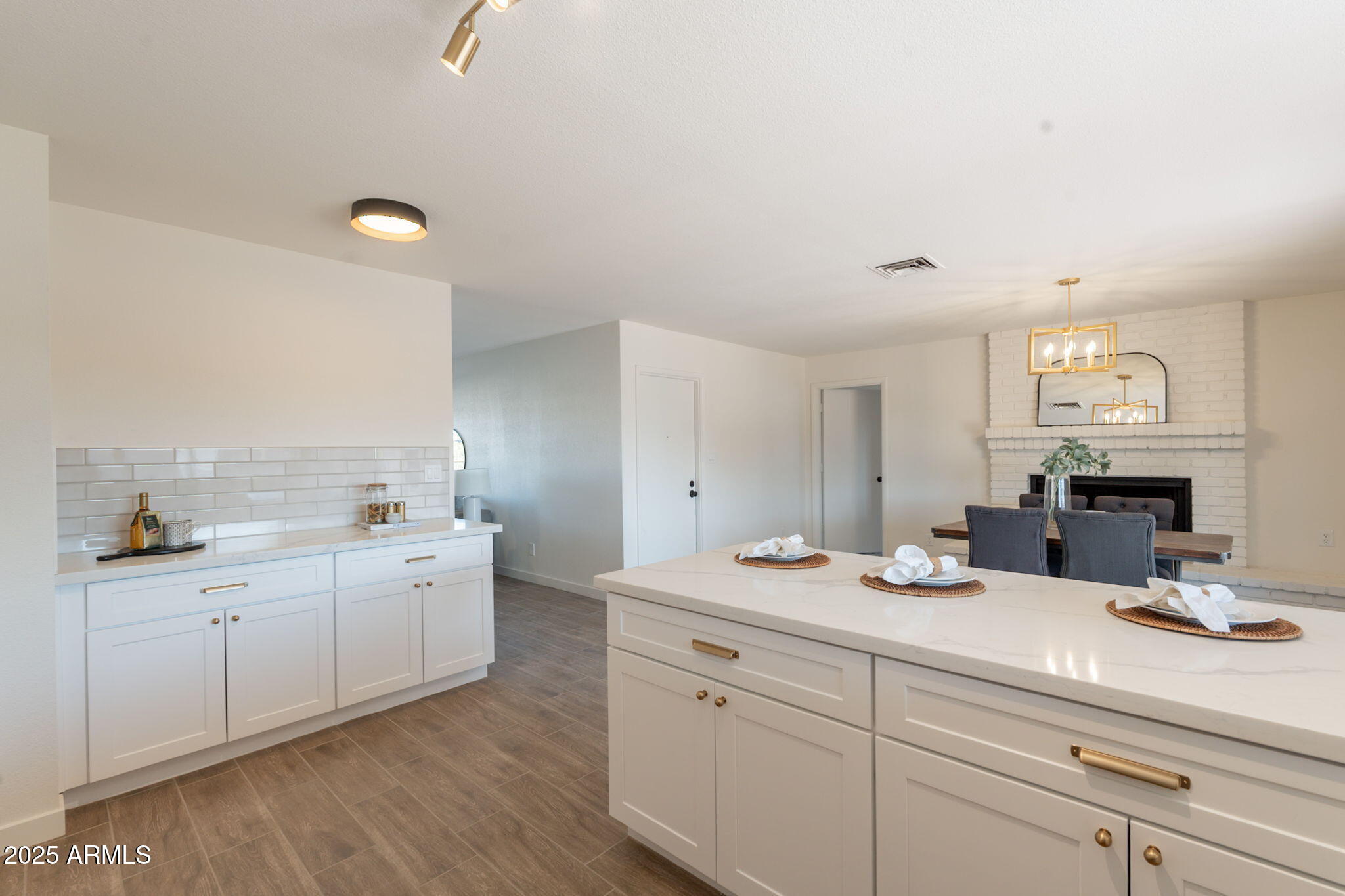 3118 S LOS ALTOS Drive