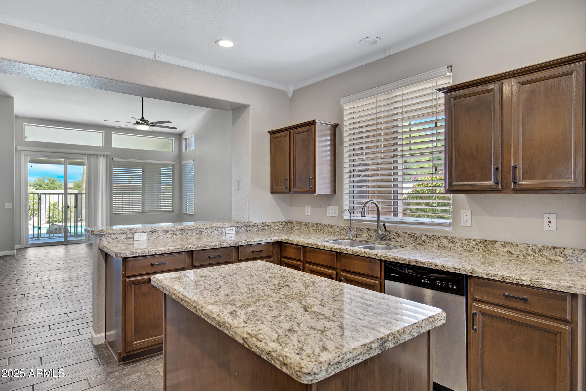 1821 S NAVAJO Way