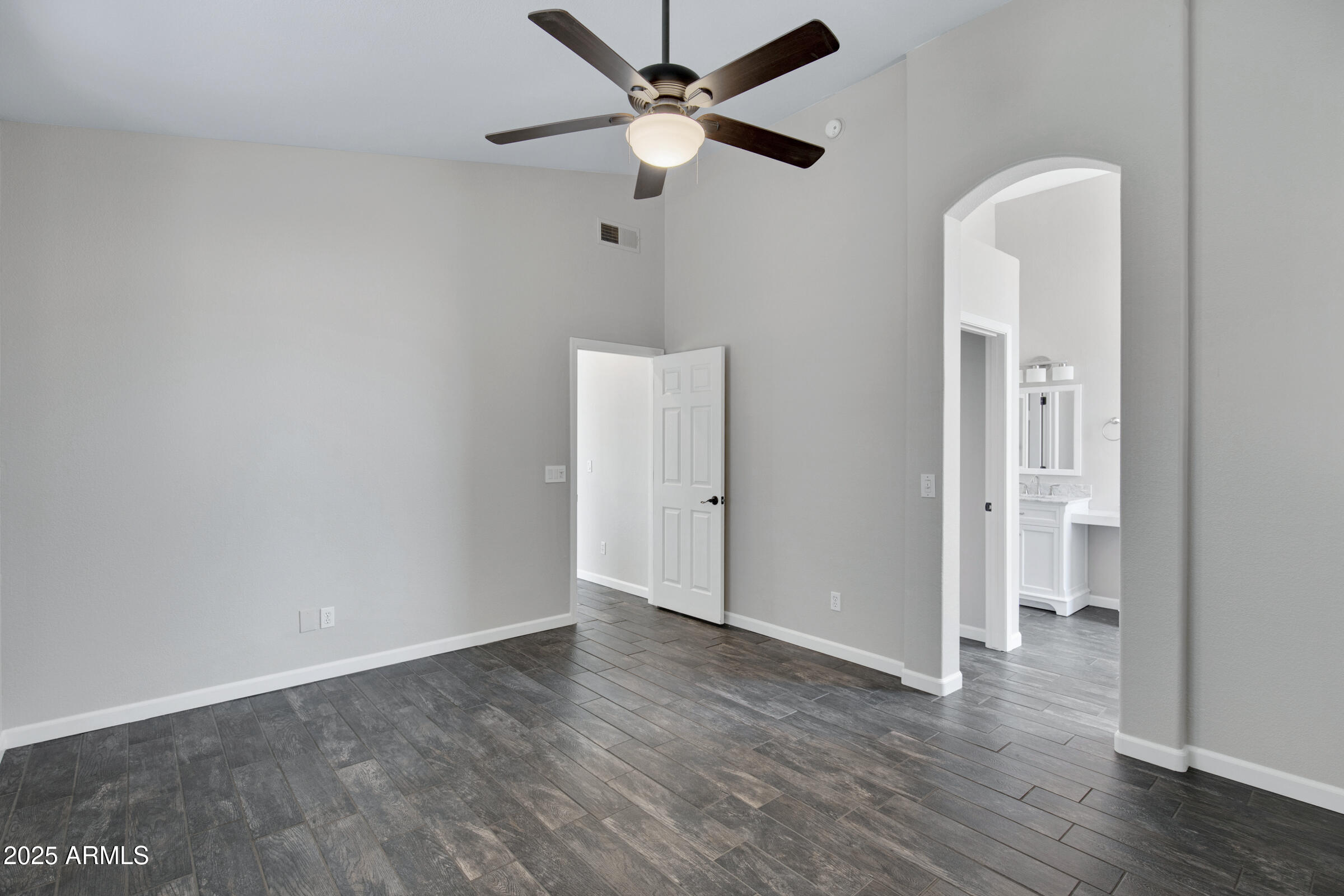 1821 S NAVAJO Way
