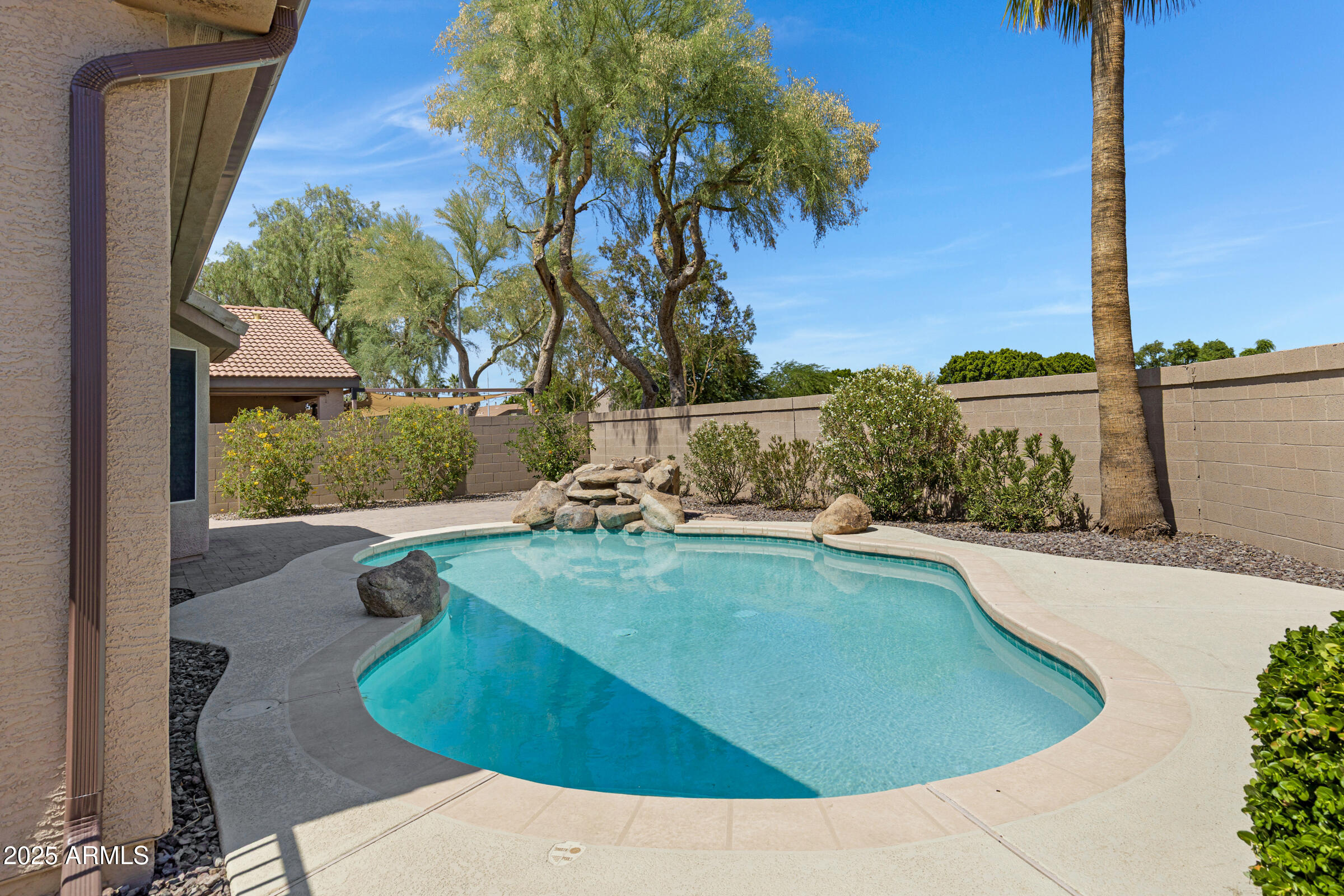 1821 S NAVAJO Way