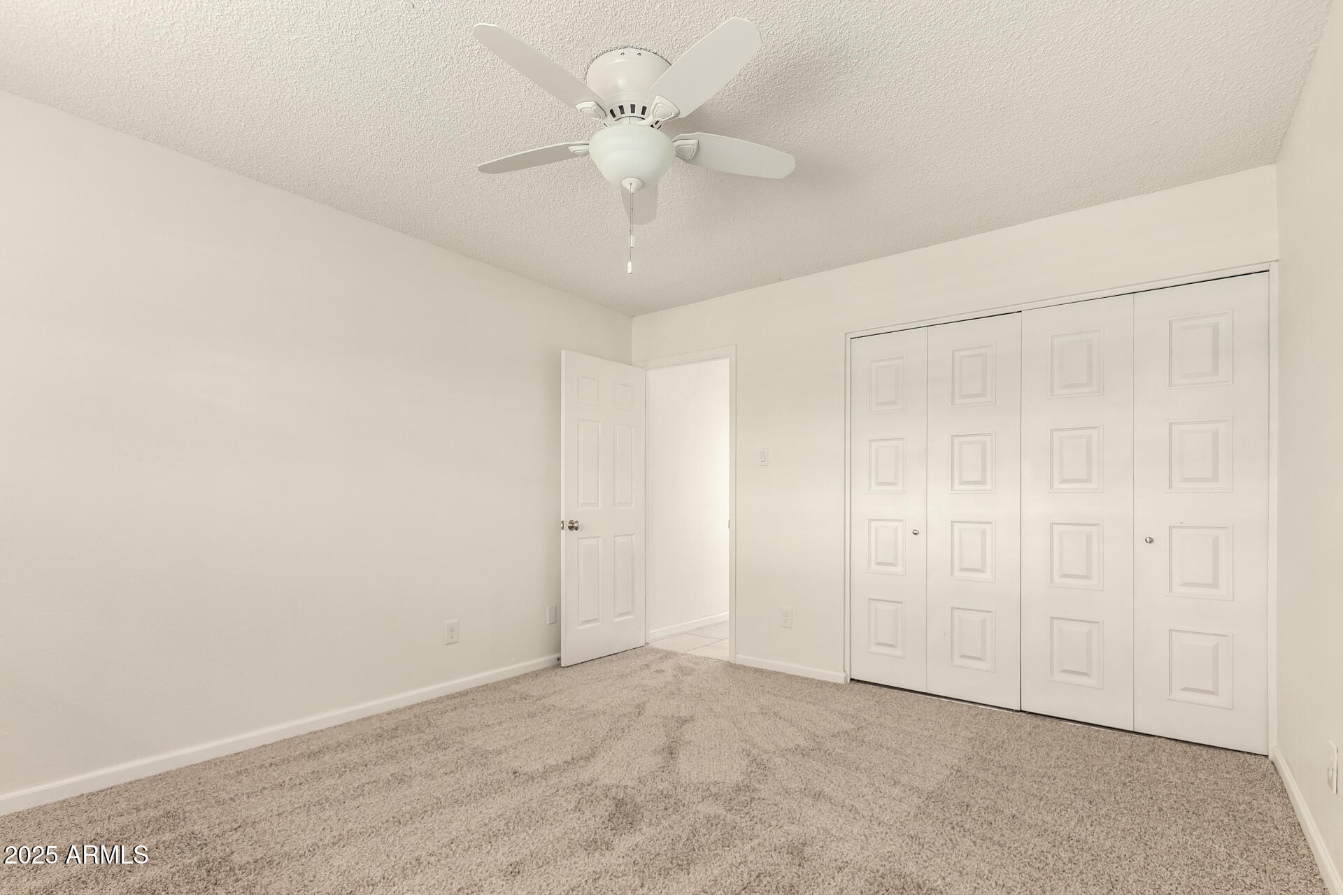 516 E LODGE Drive