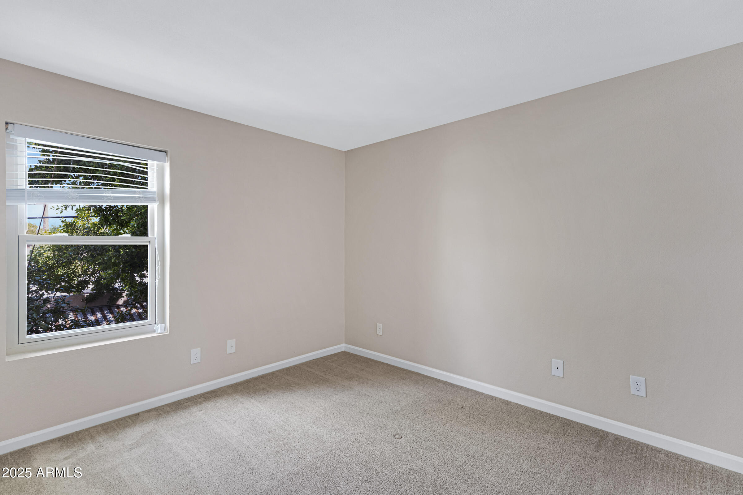 6503 N 10TH Place