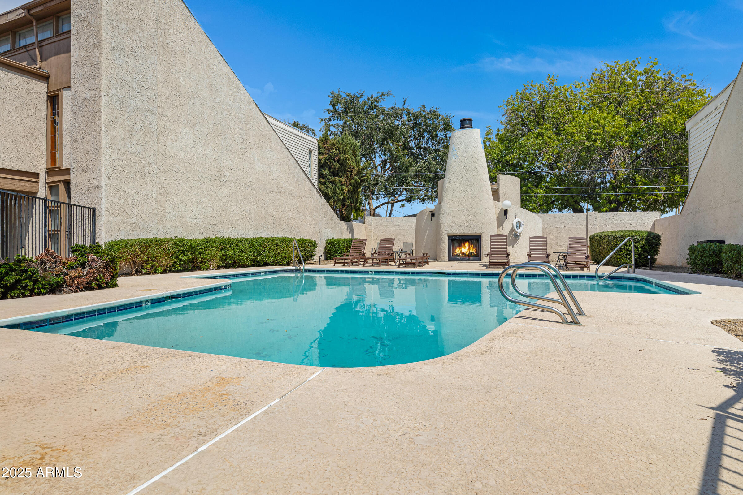 6503 N 10TH Place