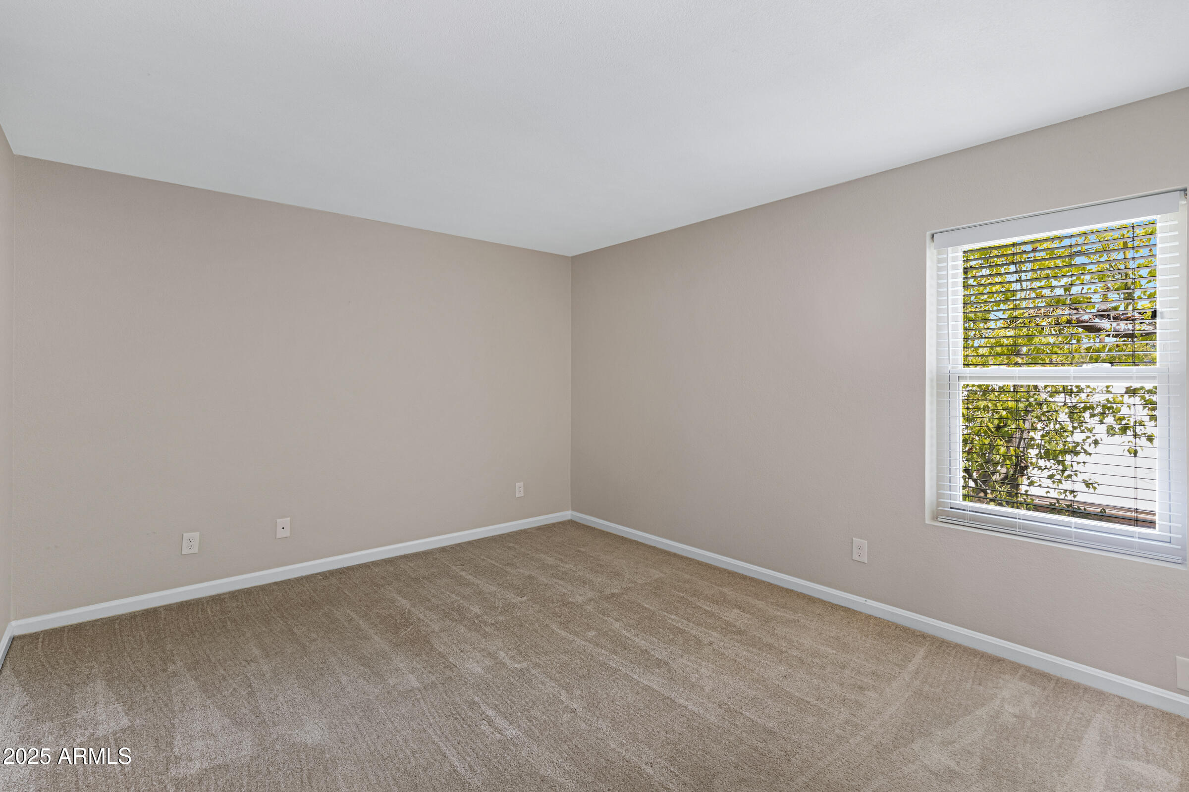 6503 N 10TH Place
