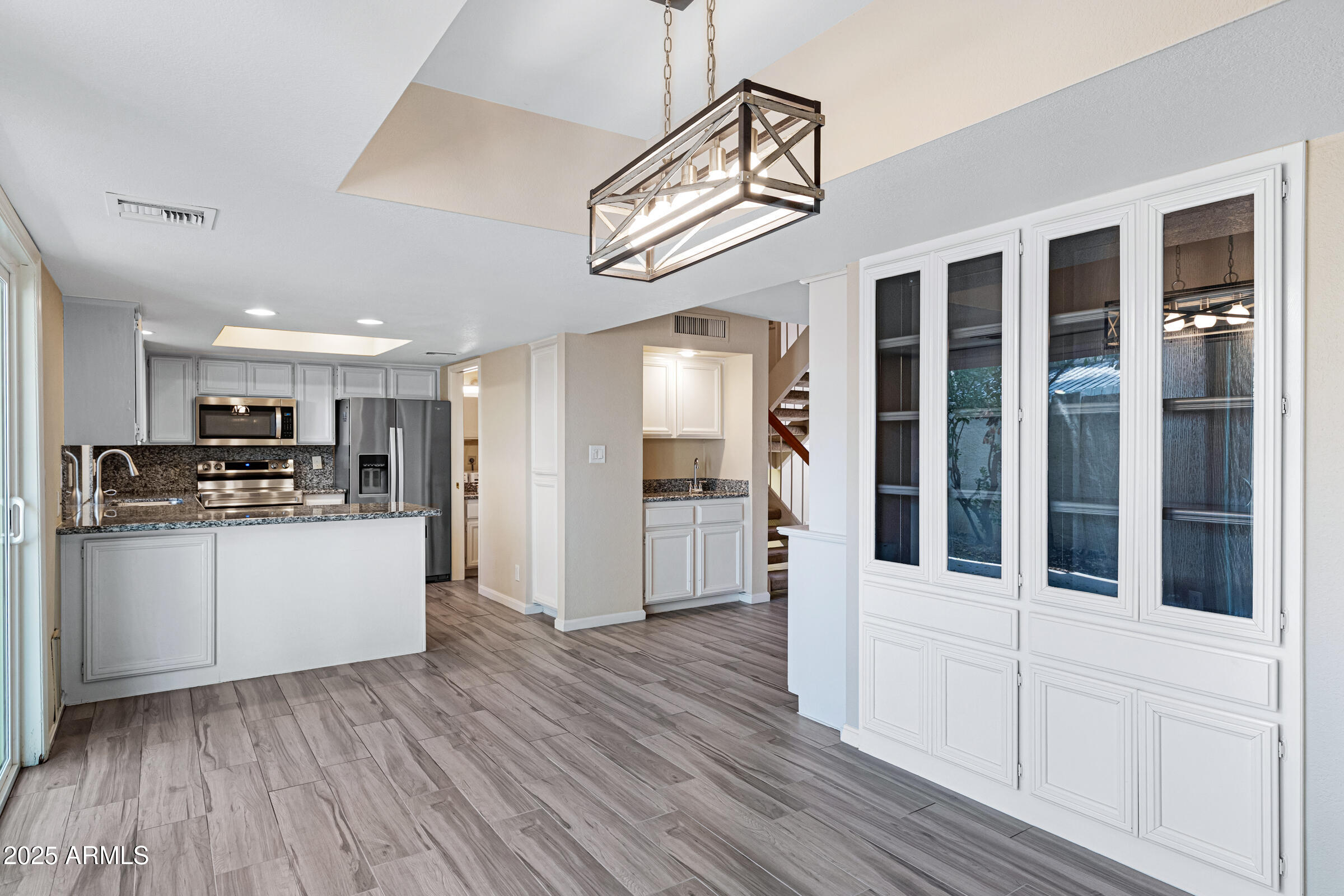 6503 N 10TH Place