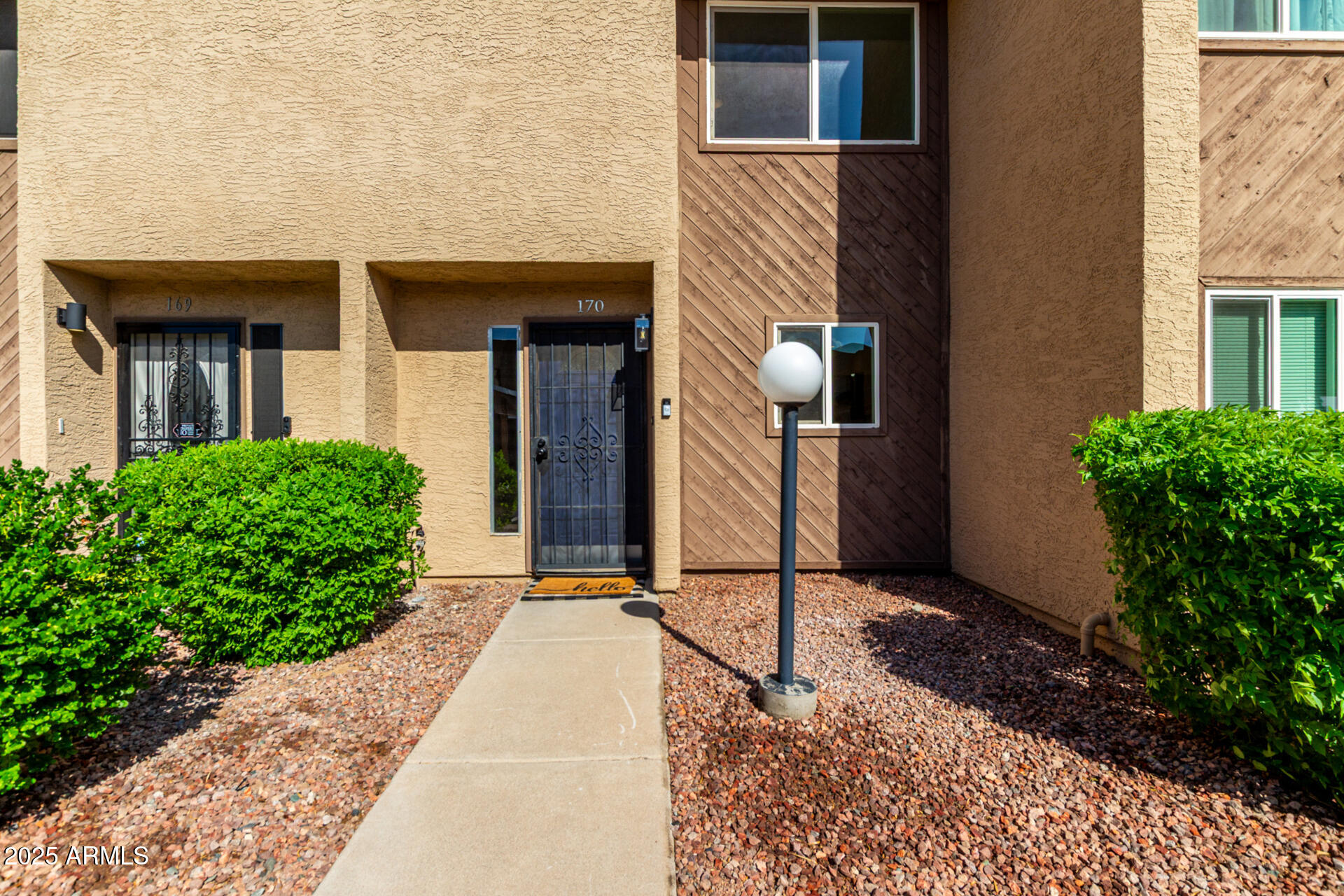 1601 W SUNNYSIDE Drive 170