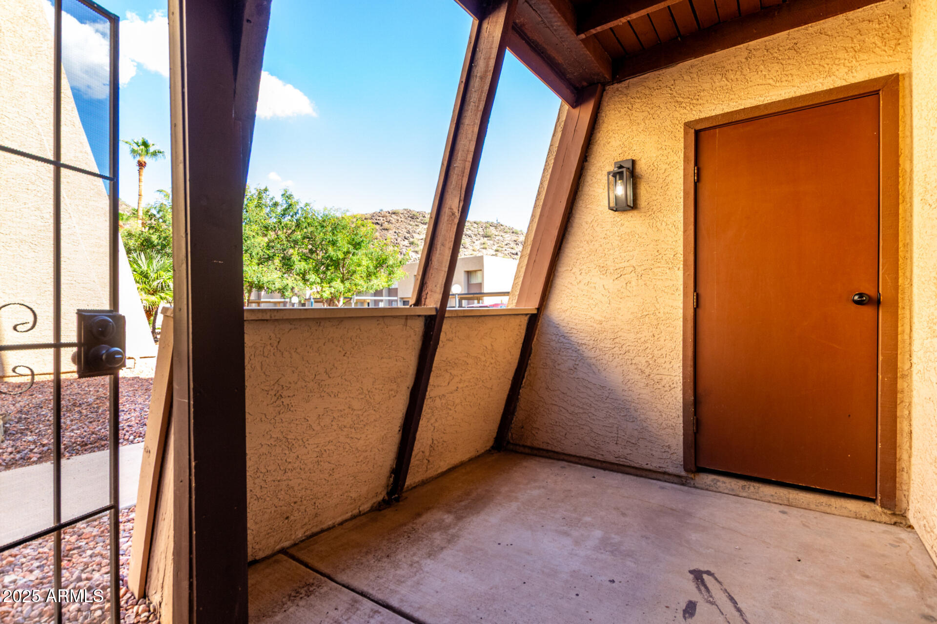 1601 W SUNNYSIDE Drive 170