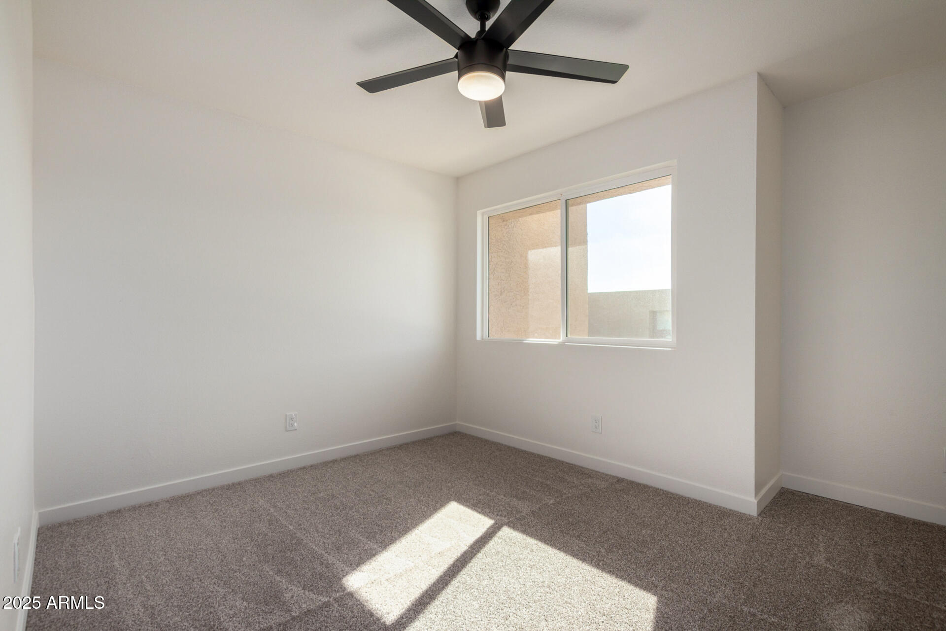 1601 W SUNNYSIDE Drive 170