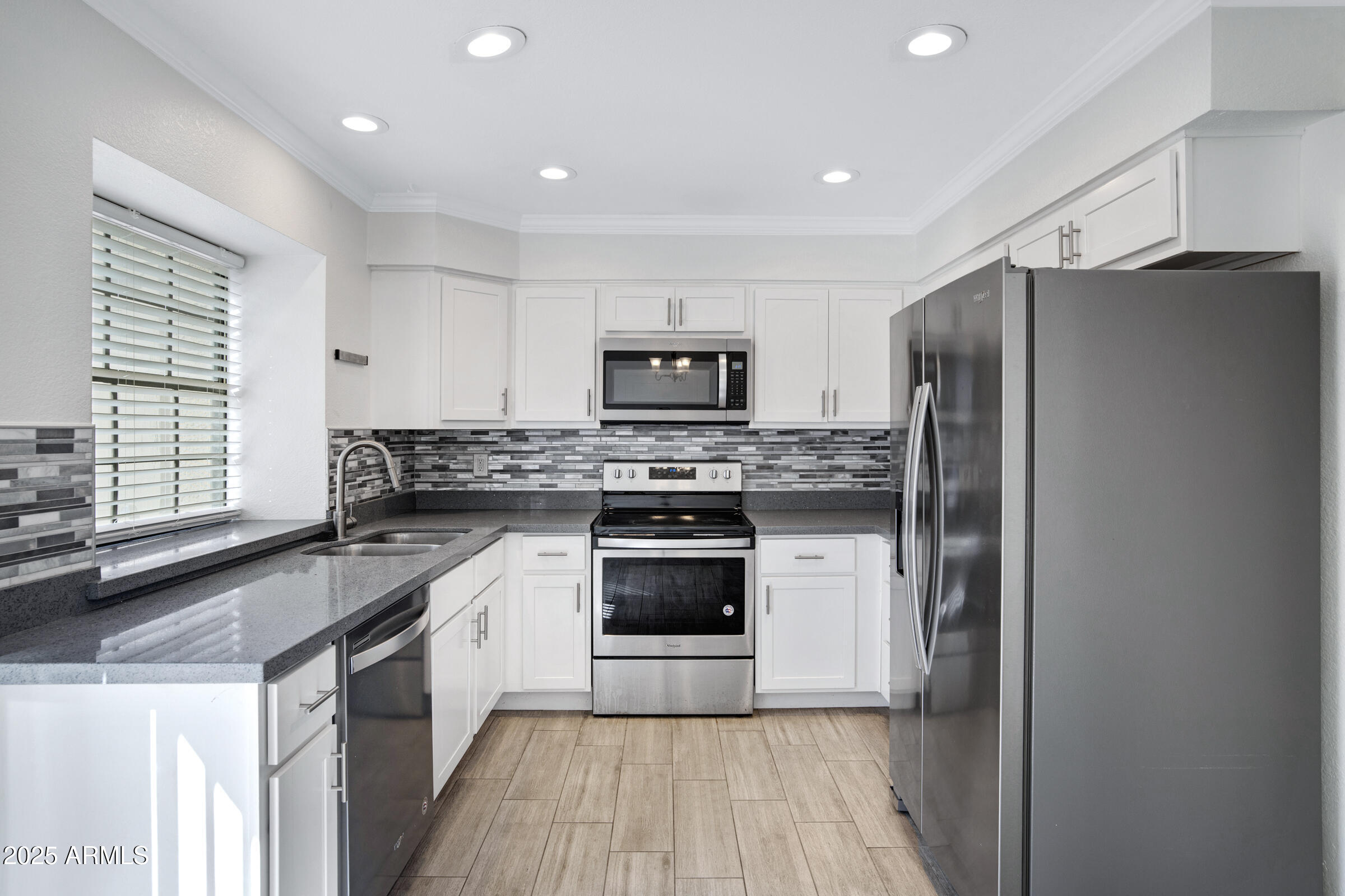 5704 E AIRE LIBRE Avenue, 1061