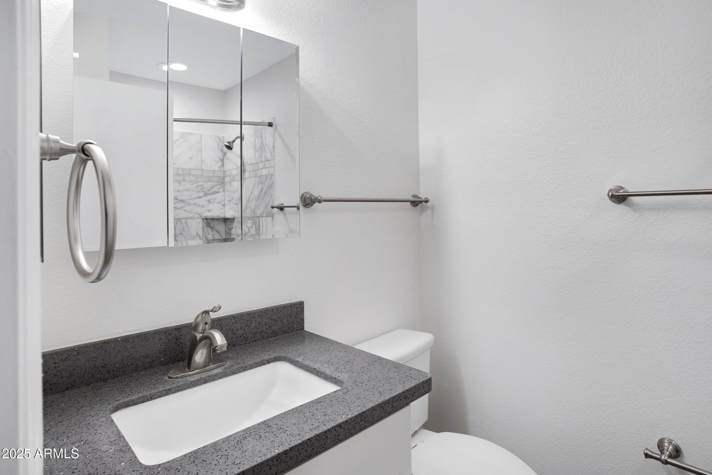 5704 E AIRE LIBRE Avenue, 1061