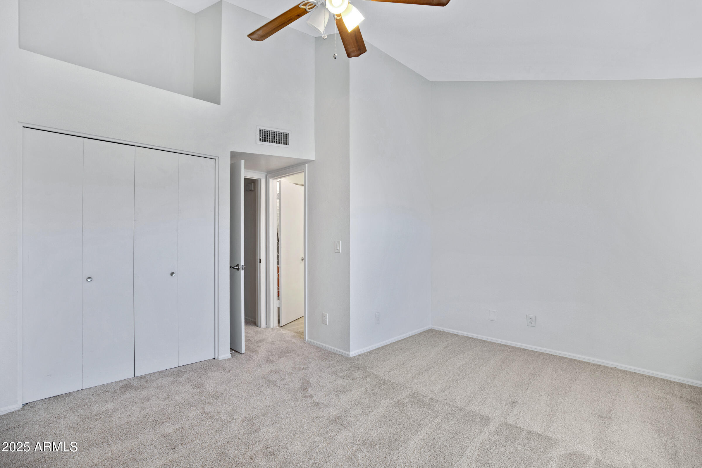 5704 E AIRE LIBRE Avenue, 1061