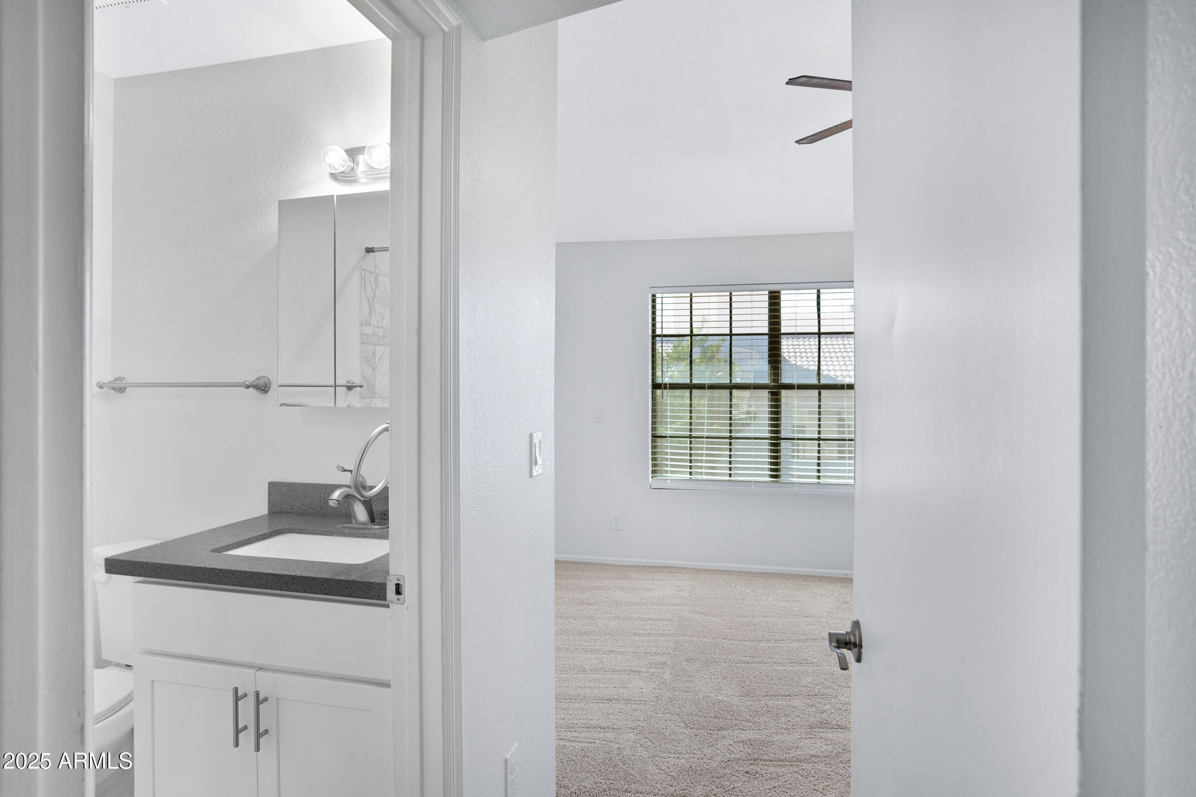 5704 E AIRE LIBRE Avenue, 1061