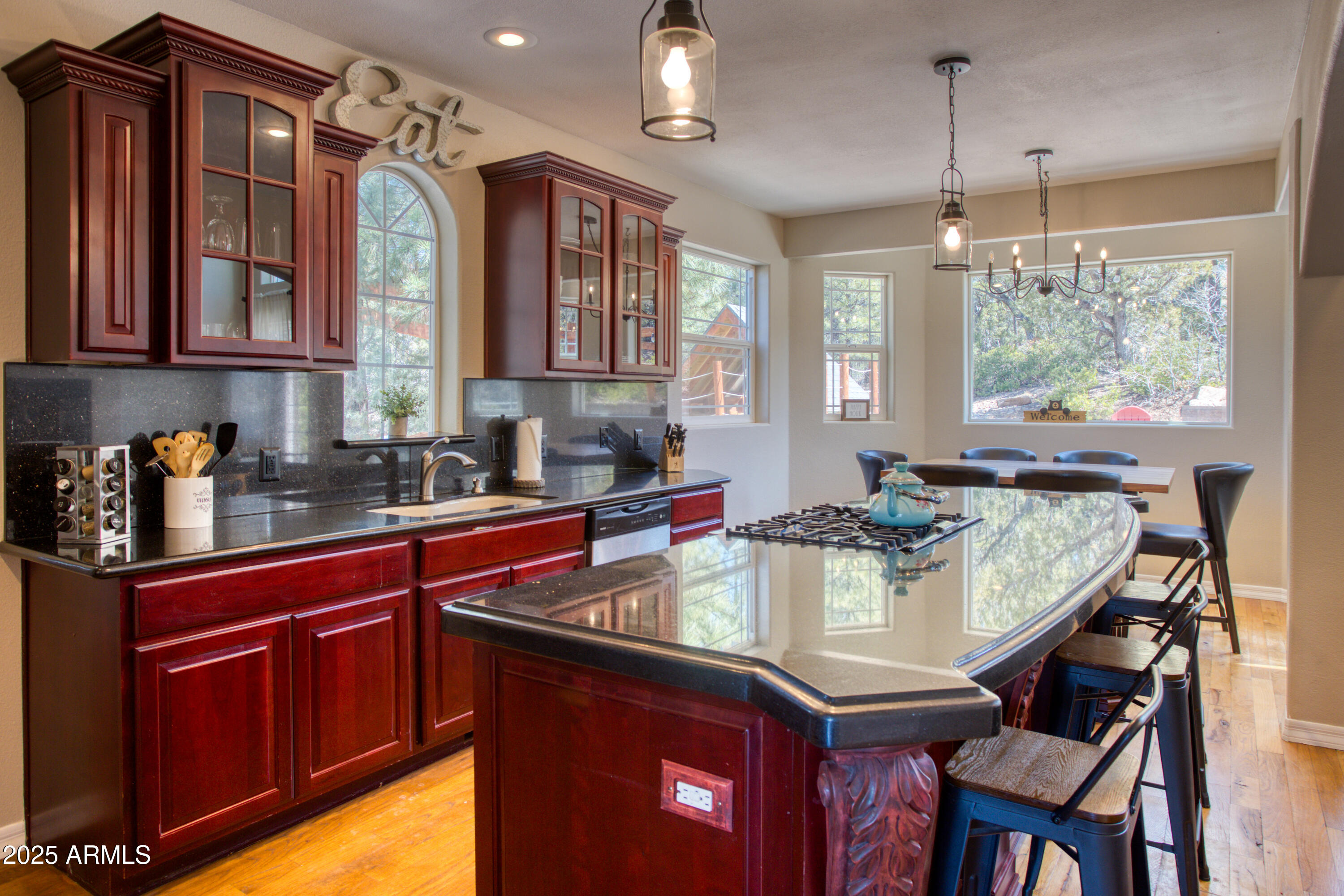 4701 S MANZANITA Way