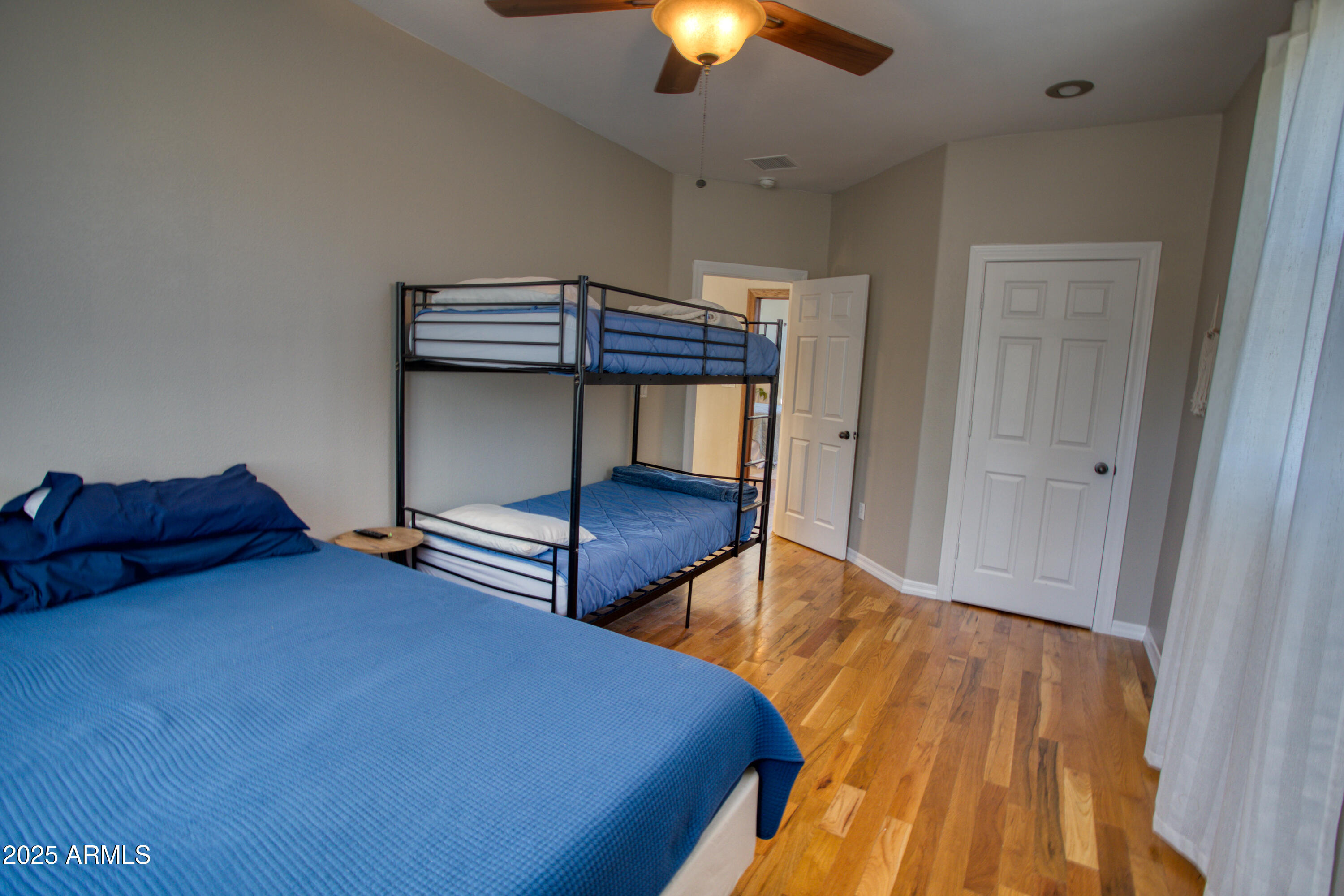 4701 S MANZANITA Way