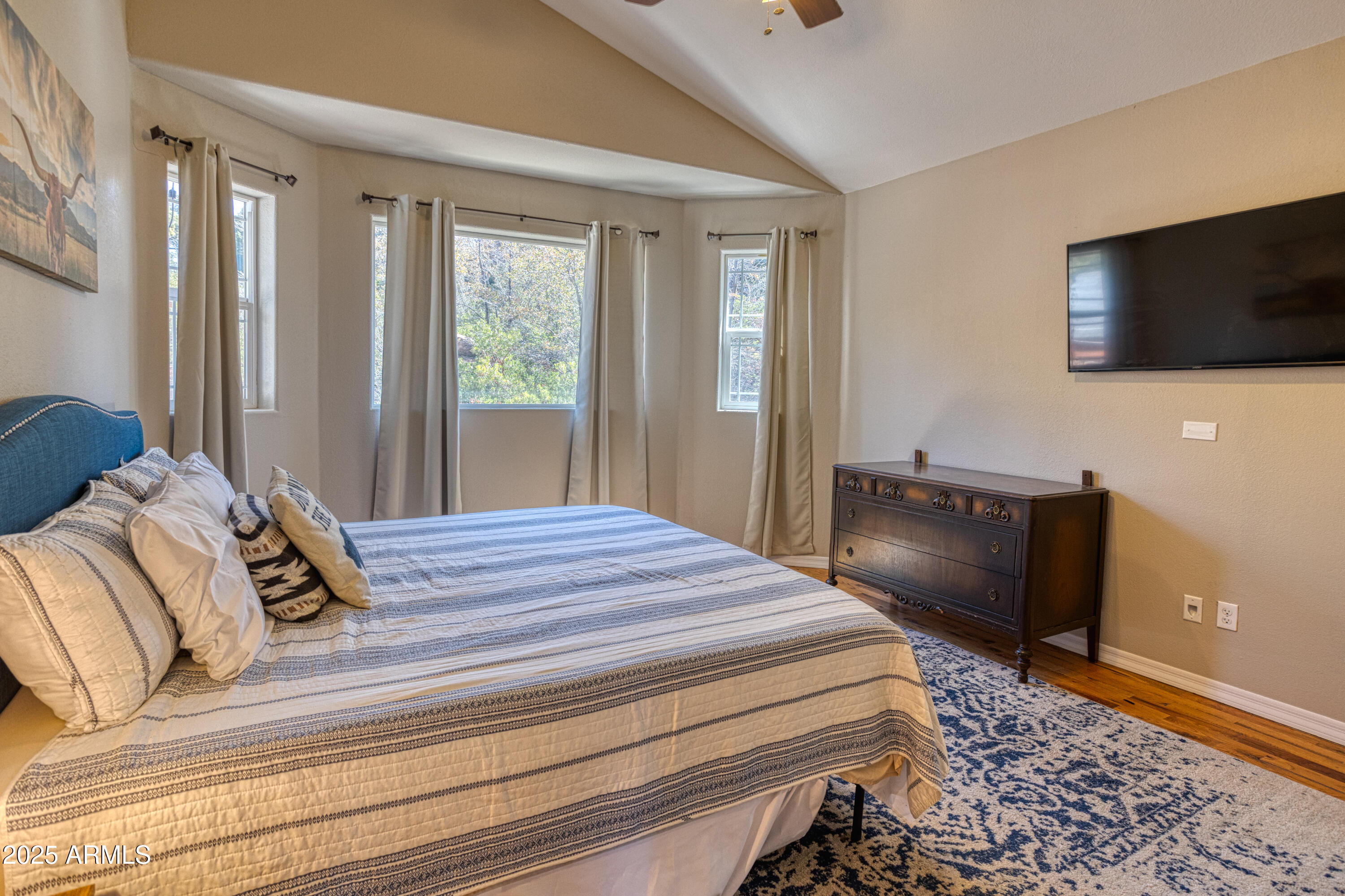 4701 S MANZANITA Way