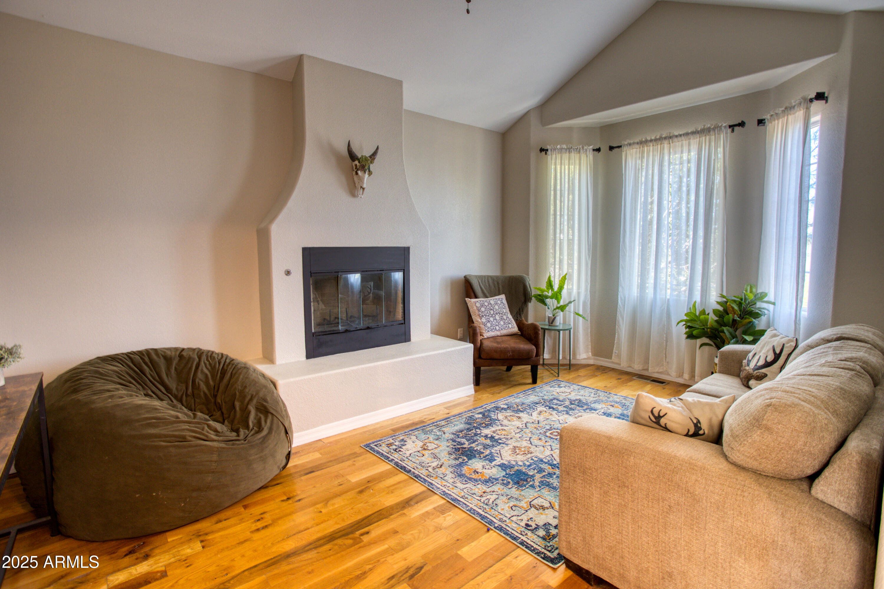 4701 S MANZANITA Way