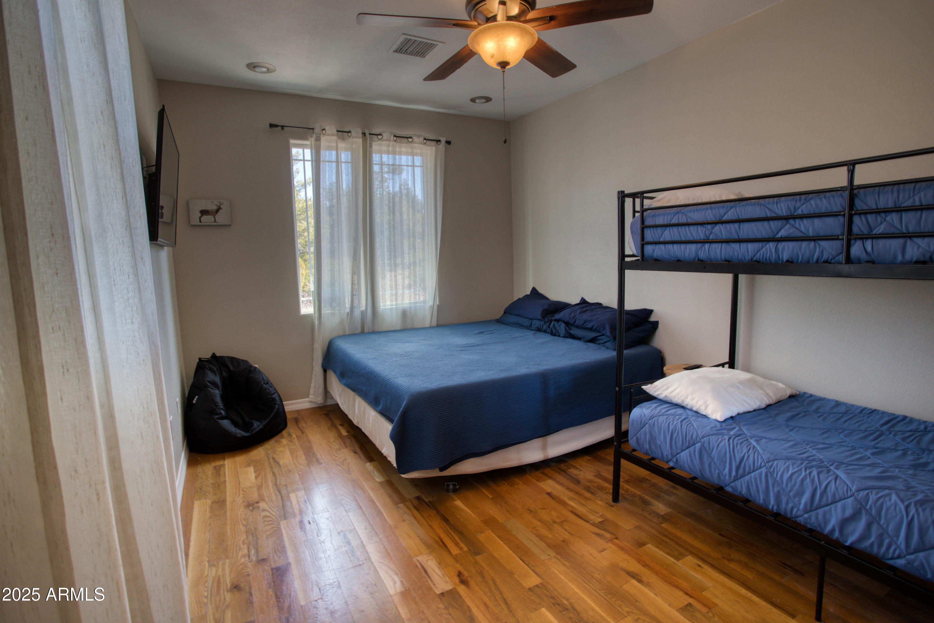 4701 S MANZANITA Way