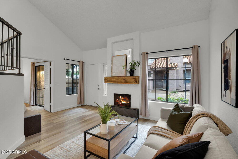 819 N COLLEGE Avenue I123